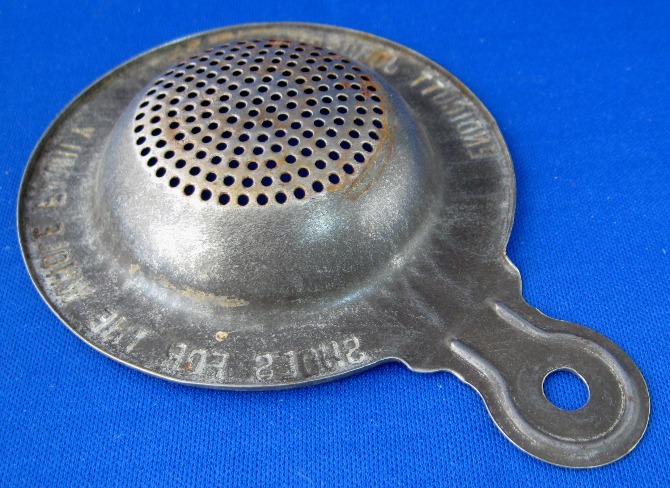 Premium Tea Strainer with Fine Mesh - Tea Leaf Catcher for Loose Leaf Tea | Vintage Style Over-the-Cup Tea Infuser | Perfect for Home, Office & Tea Ceremonies