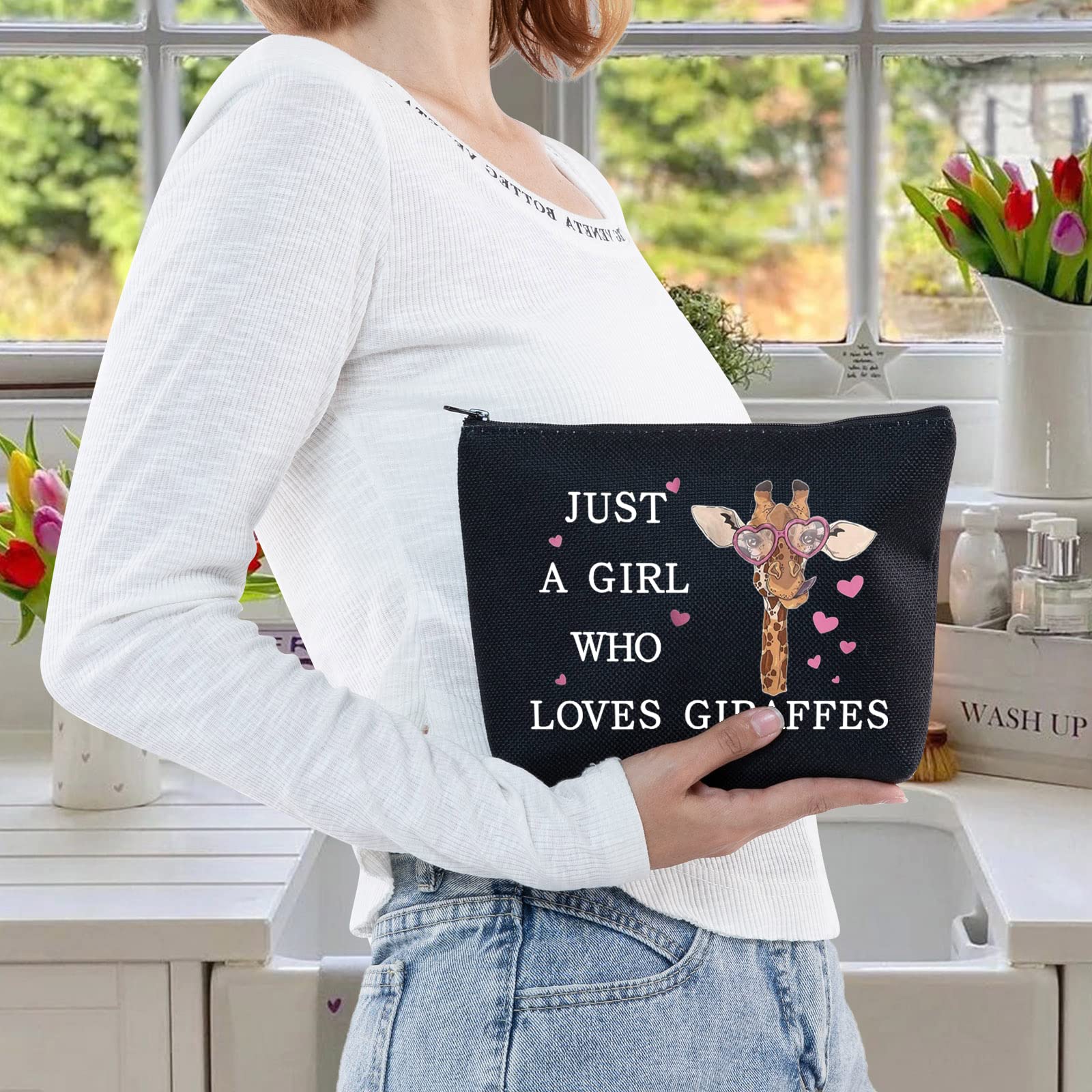 LEVLO Funny Giraffe Cosmetic Bag - Cute Animal Lover Makeup Pouch with Zipper - Perfect Gift for Giraffe Lovers - Black Travel Toiletry Bag for Women | Great for Makeup Storage, Travel Essentials & Gift Giving