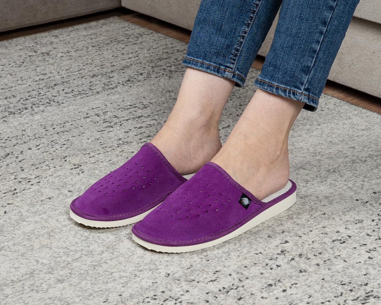 FOOTHUGS Women's Memory Foam Slippers with Arch Support - Plantar Fasciitis Relief, Comfortable House Shoes for Ladies (Regular & Wide Fit) | Perfect for Relaxing at Home, Post-Workout Recovery & Everyday Comfort