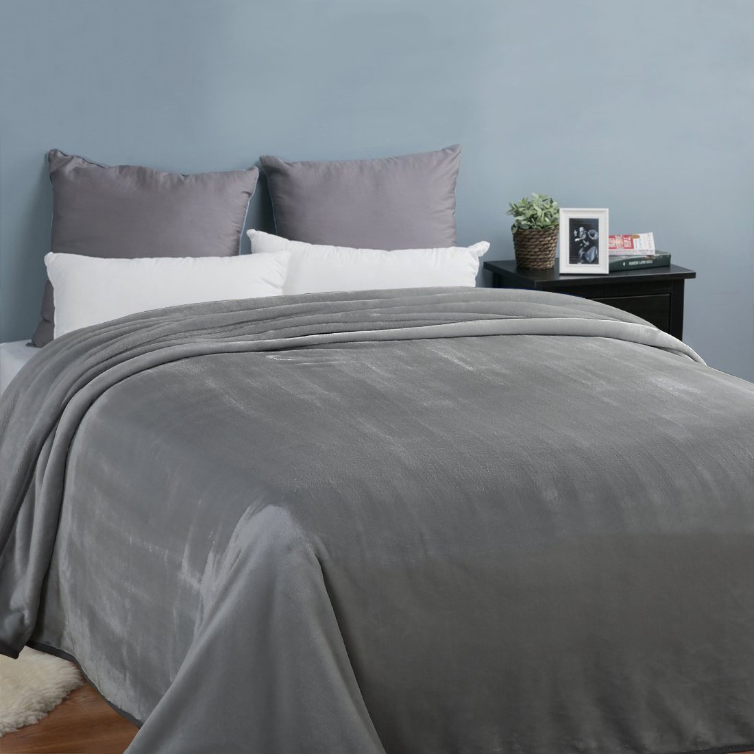 Soft & Warm Microplush Fleece Blanket - Lightweight Thermal Throw for Couch, Bed & Sofa - California King Size 102x108 Inch - Cozy Gray Blanket for Winter Nights, Movie Time & Home Relaxation