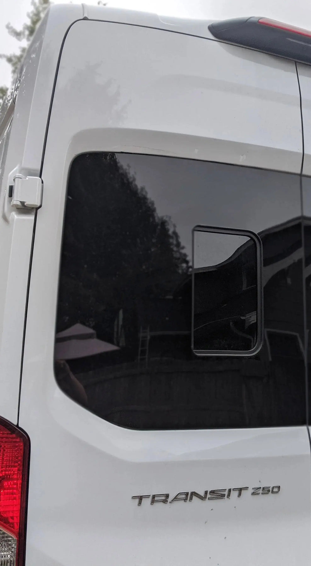 Ford Transit Van Slider Window for Medium/High Roof Models 2015+ - Driver Side Rear Cargo Door Replacement (DTT18017 INT) - Perfect for Cargo Security & Ventilation in Delivery Vans