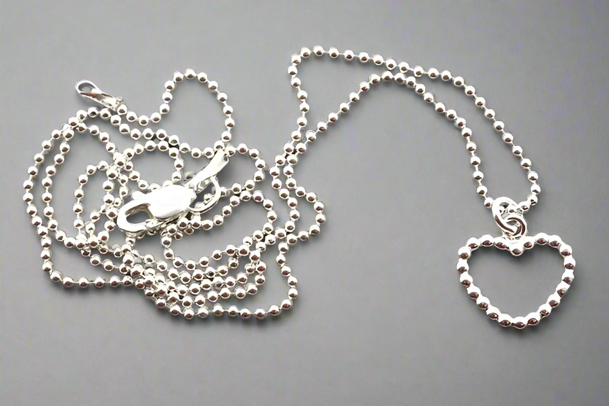 Elegant Beaded Heart Pendant Necklace - 45cm Silver Ball Chain - Perfect for Valentine's Gifts, Anniversary Jewelry & Everyday Wear