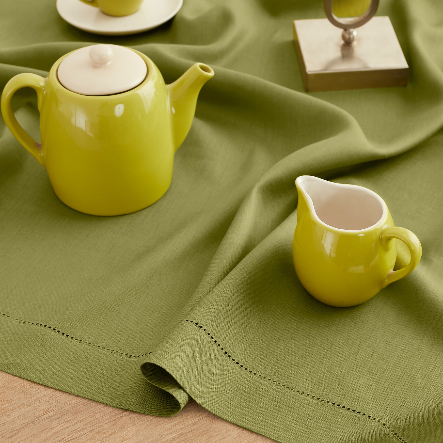 Classic Hemstitch Table Throw - Elegant Linen Table Runner for Dining Room Decor, Wedding & Holiday Table Settings