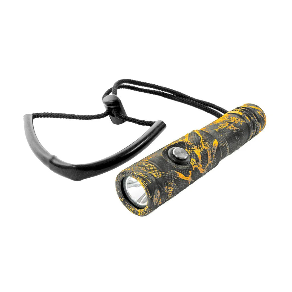 Hunt Master Halo Dive Torch 1050 Lumens - Waterproof Flashlight for Scuba Diving & Night Hunting (Camo/Black) | Perfect for Underwater Exploration & Outdoor Adventures