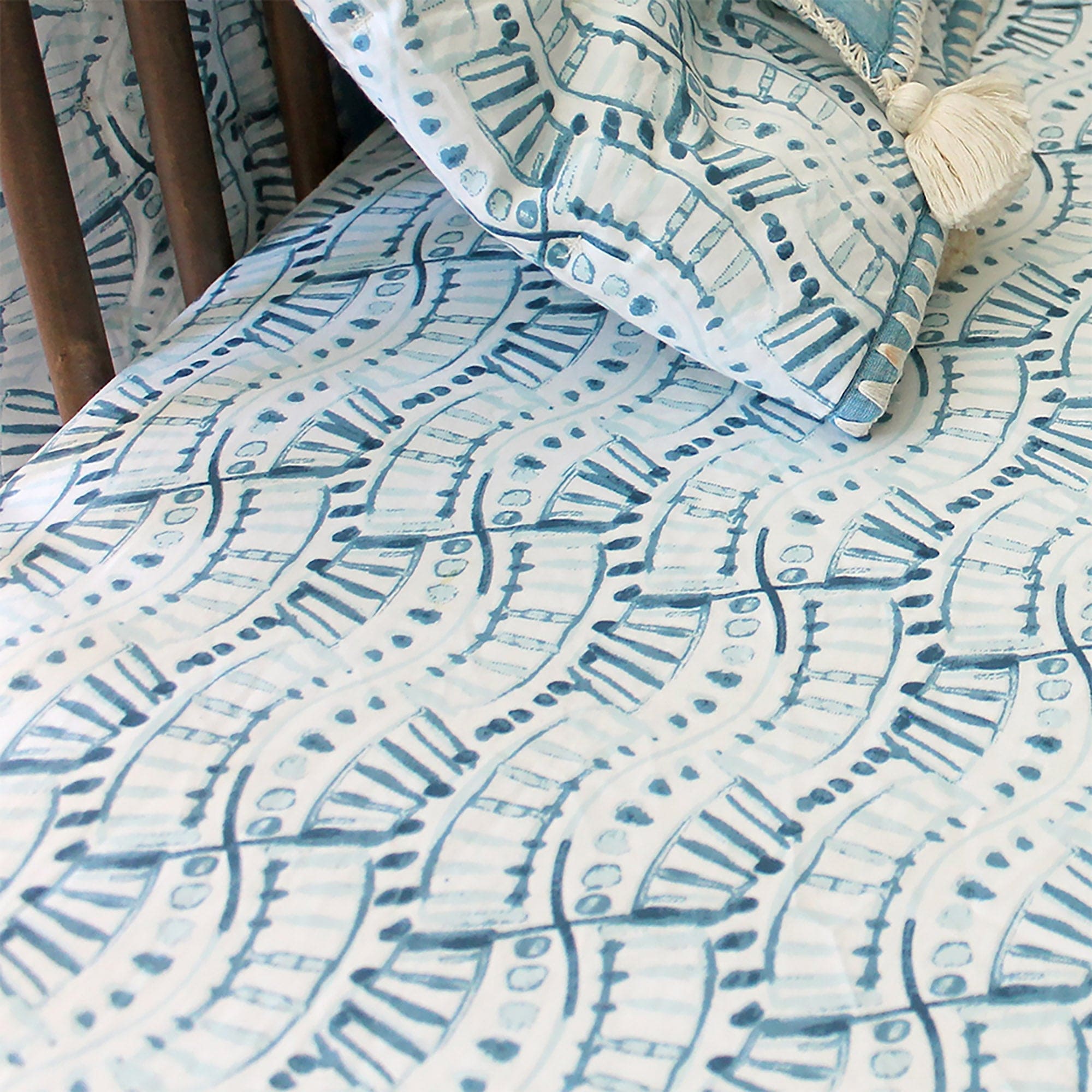Soft Organic Cotton Fitted Crib Sheet for Baby Crib - Breathable & Hypoallergenic Nursery Bedding - Perfect for Newborns, Infants & Toddlers - Ideal for Daycare, Nursery or Home Use