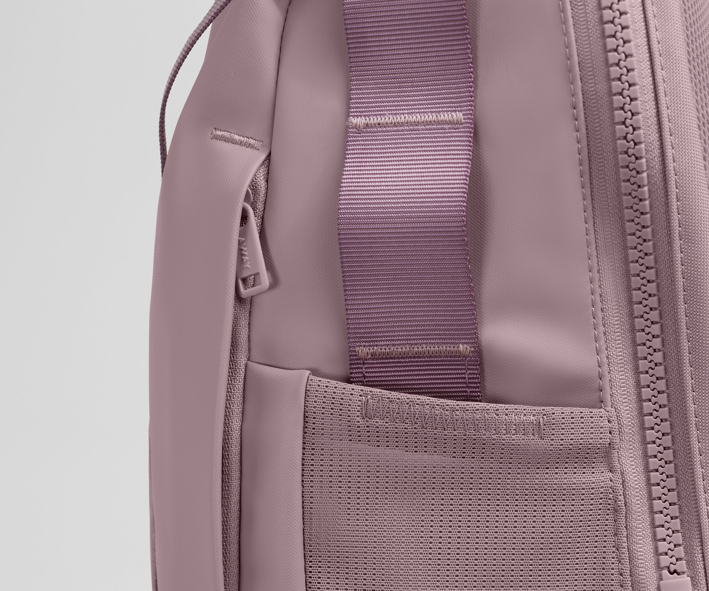 20L Active Daypack in Meadow Mauve - Lightweight Hiking Backpack for Women & Men, Perfect for Outdoor Adventures, Travel & Daily Commute