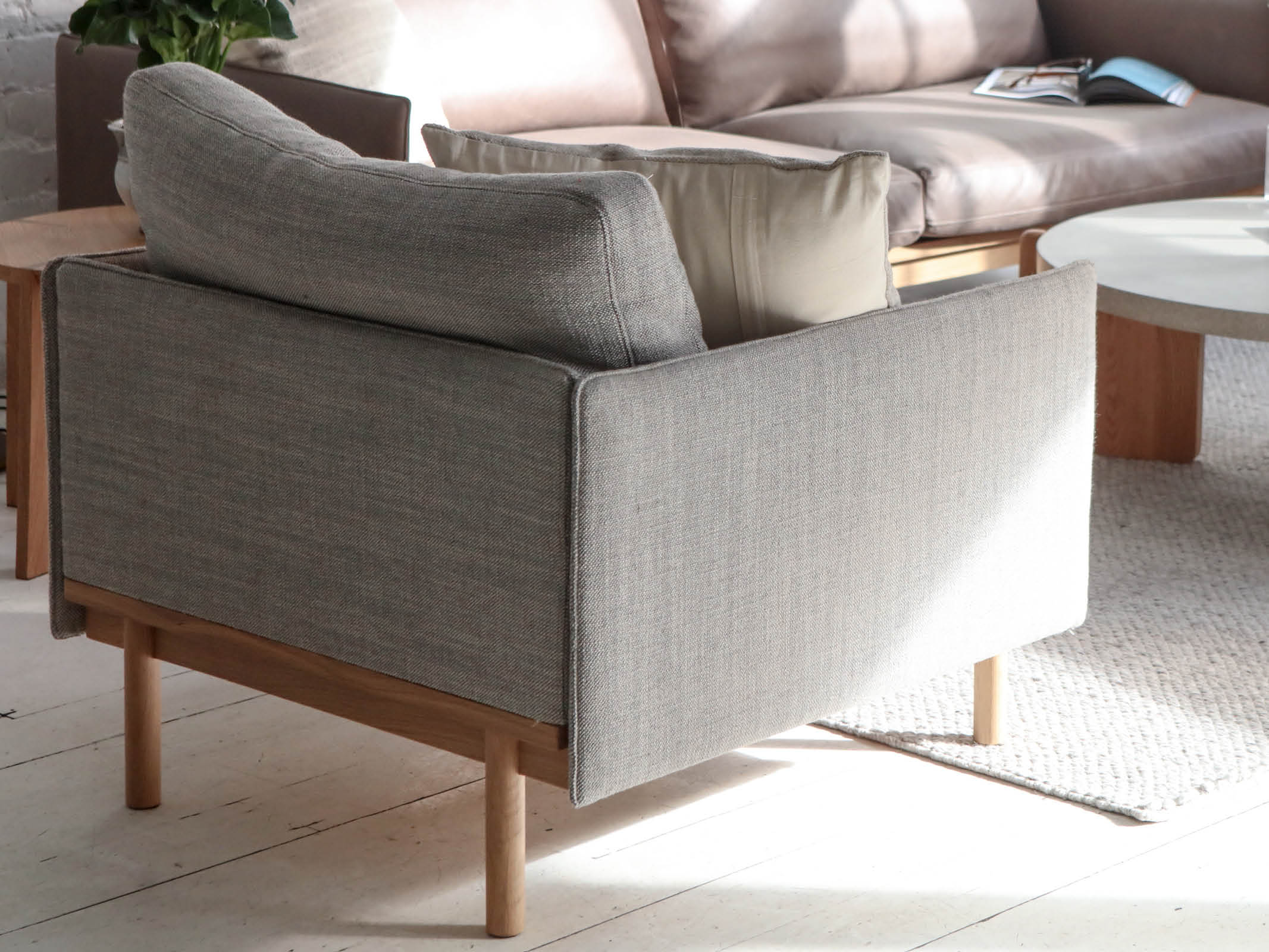 Pensive Chair - Modern Ergonomic Lounge Chair for Home & Office - Perfect for Relaxing, Reading & Meditation
