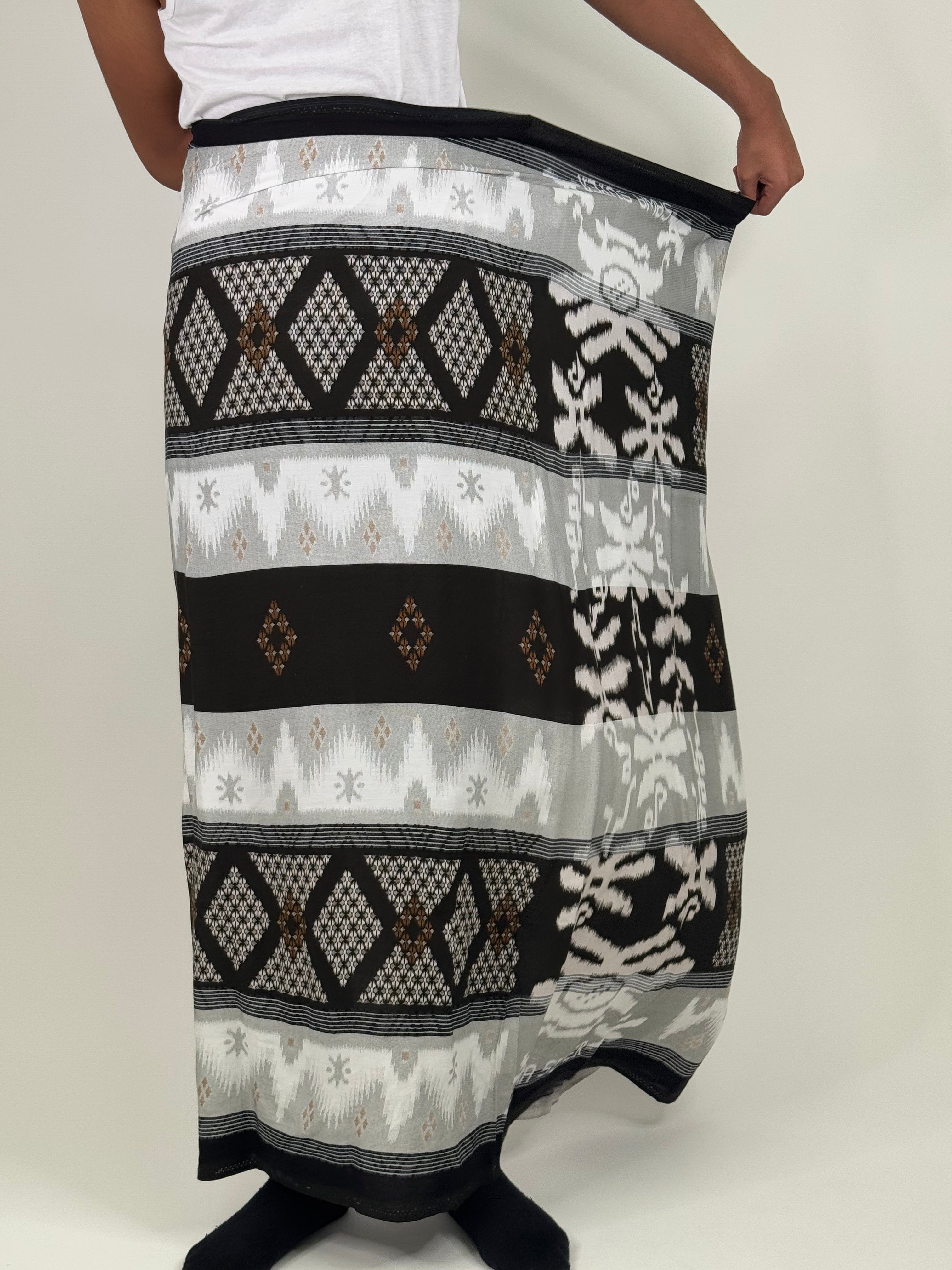 Adheer Print Somali Macawiis for Boys - Traditional Somali Sarong for Kids - Perfect for Cultural Events, Holidays & Casual Wear