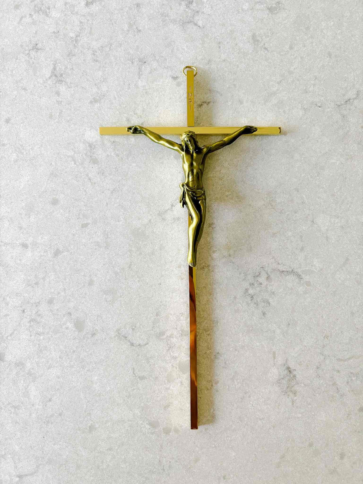 Stunning Metal Crucifix - Religious Cross Pendant for Necklace, Home Decor & Gifts - Perfect for Church, Prayer & Spiritual Protection