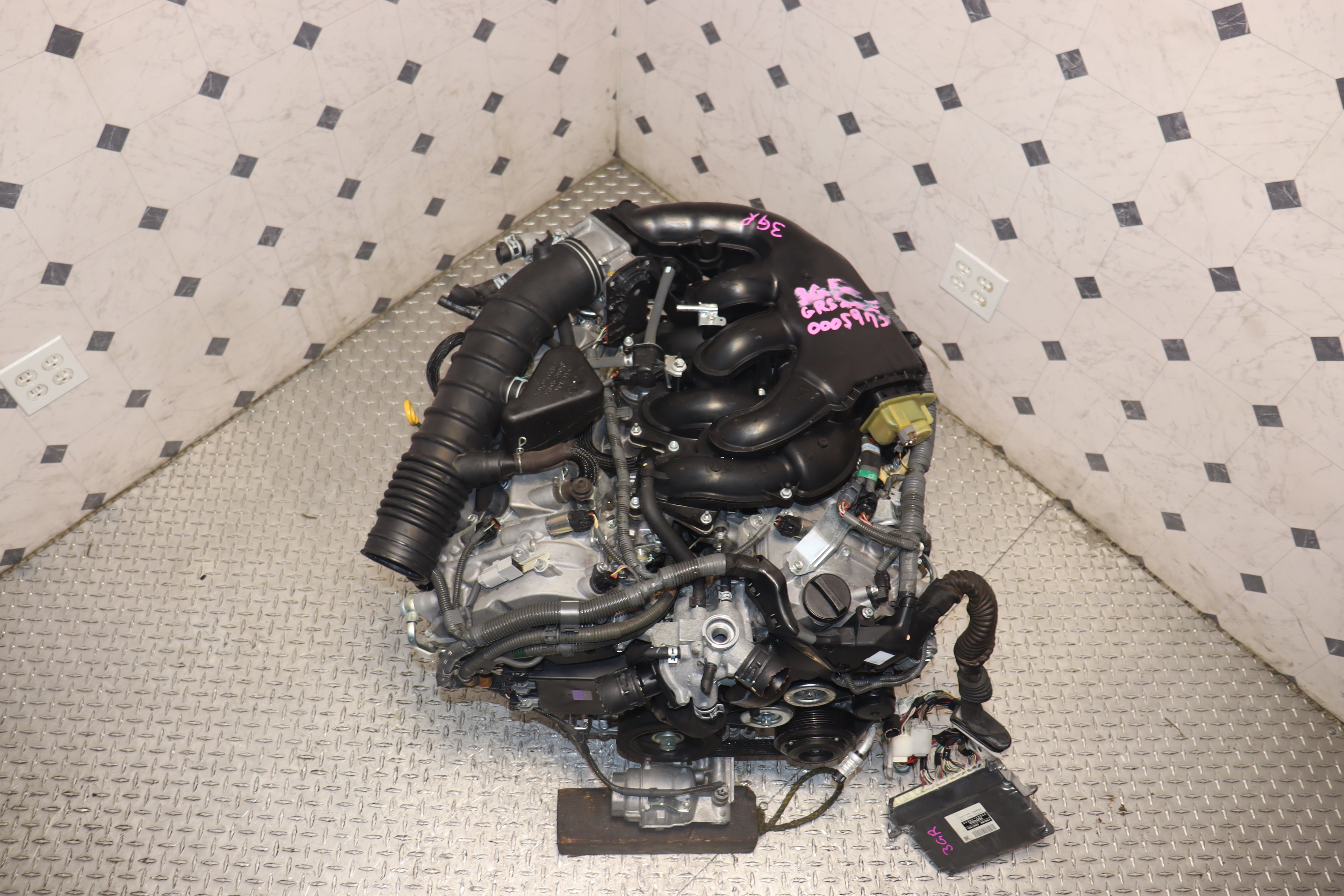 2005-2006 Lexus GS300 JDM 3GR-FSE 3.0L V6 DOHC Engine - Replacement for Lexus GS300, Perfect for Engine Swap & Performance Upgrades