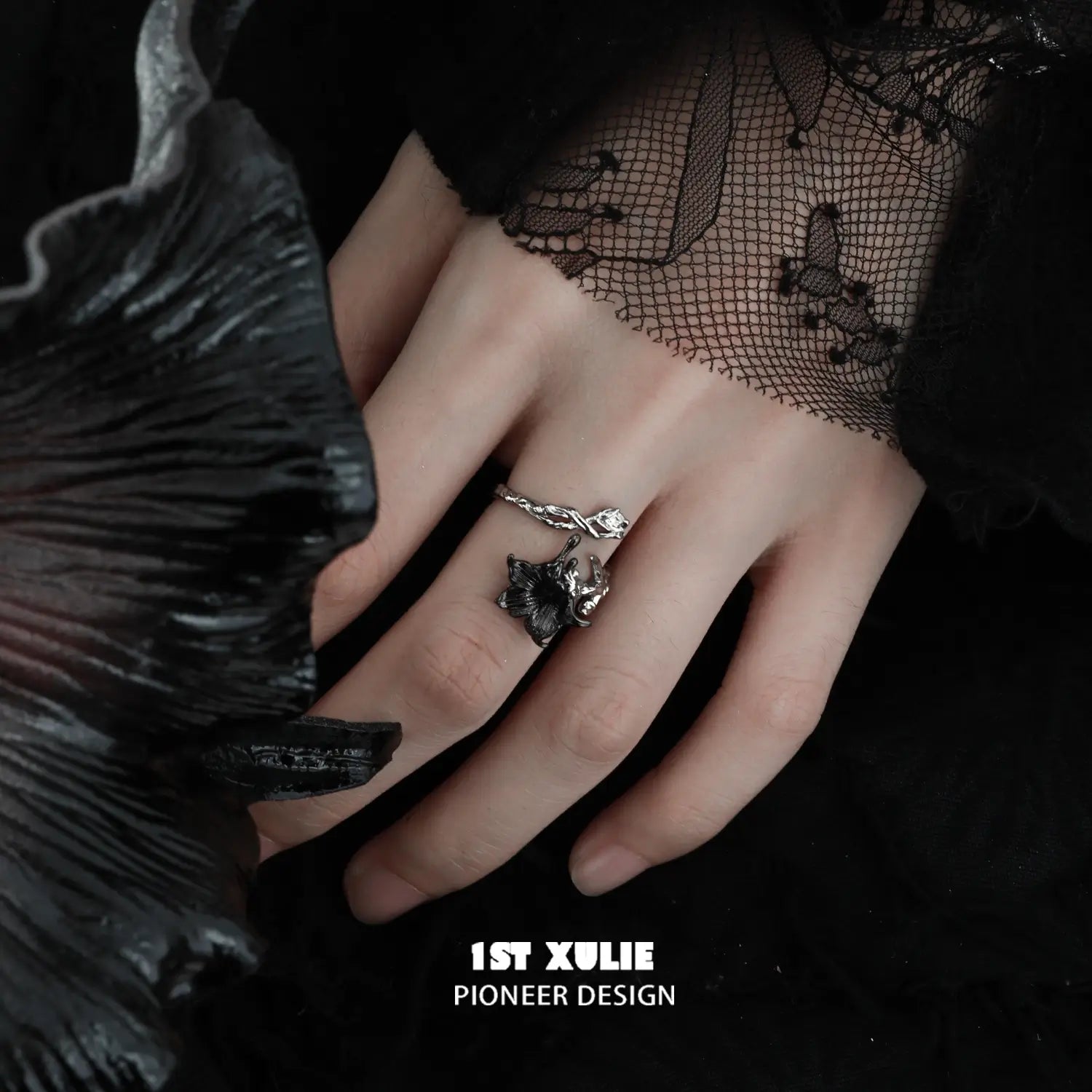 Bloody Datura S925 Sterling Silver Ring for Women - Gothic Style Jewelry for Halloween, Cosplay & Dark Fashion