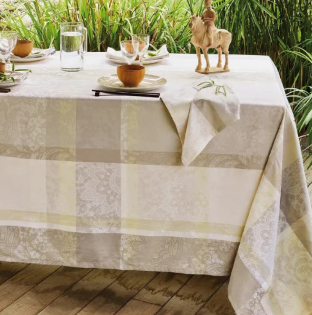 Natural Jacquard Lace Placemats Set of 4 - Elegant Table Setting for Dining Room, Kitchen, or Party Decor