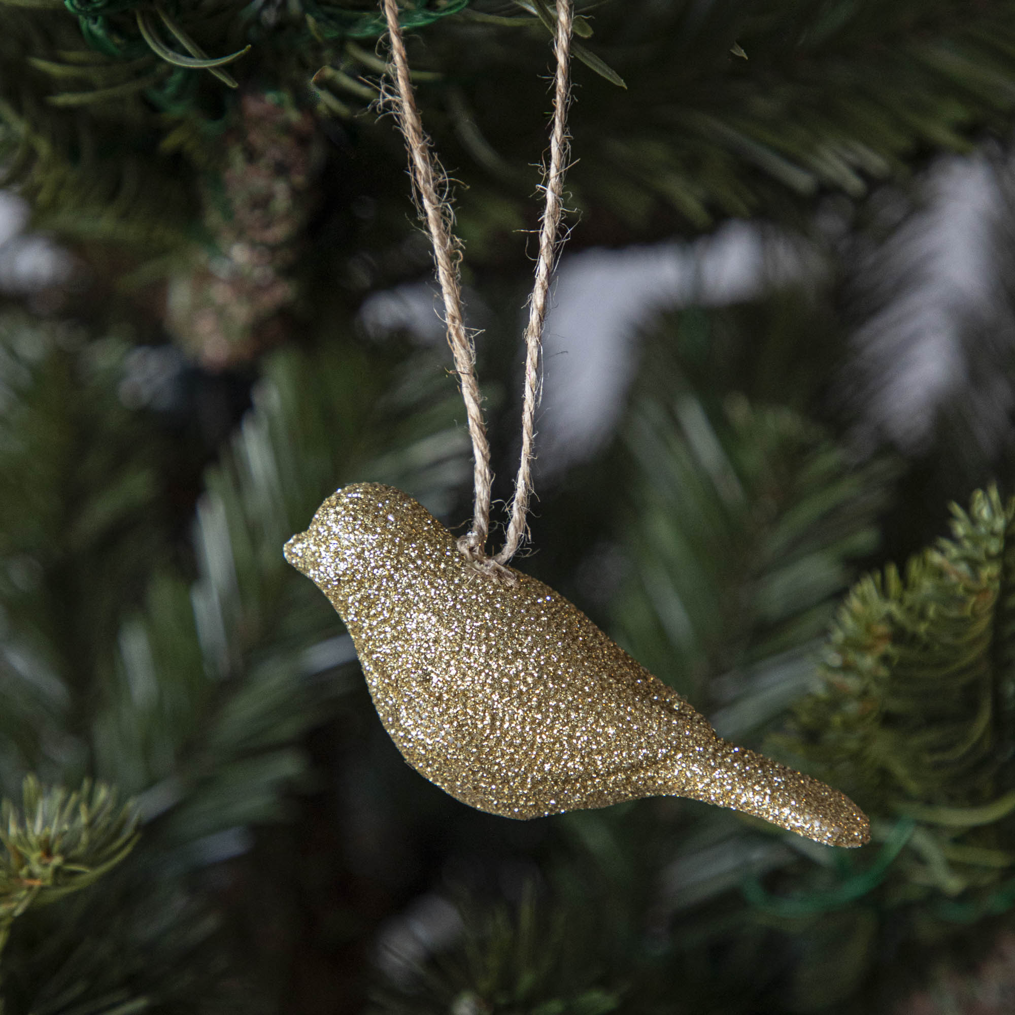 Sparkling Gold Glitter Bird Ornament - Elegant Home Decor for Christmas Tree, Party, Wedding & Festive Celebrations