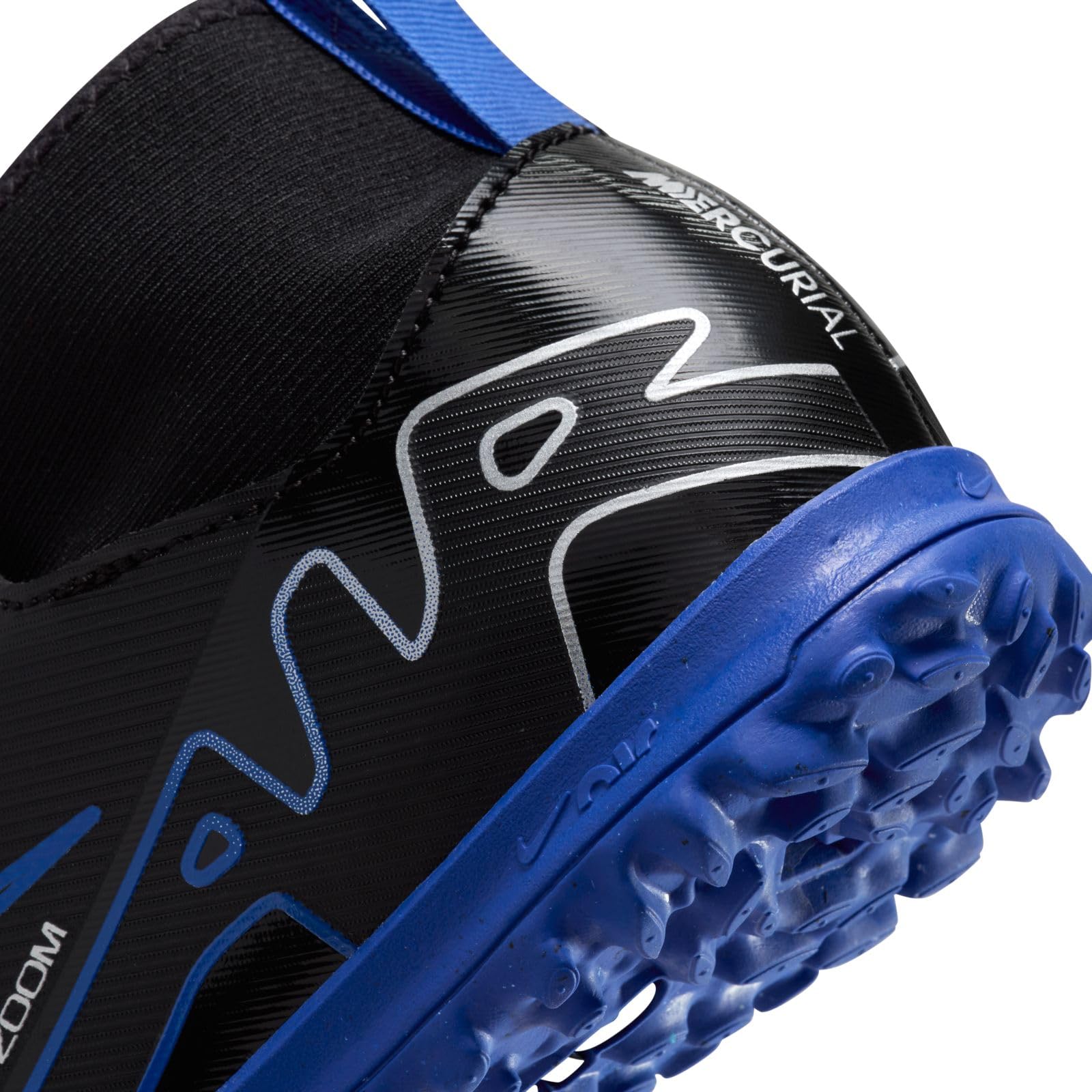 Nike Boys Football Cleats - Lightweight Soccer Shoes for Kids with Comfortable Fit - Perfect for Youth Football Training, Games, and Outdoor Sports