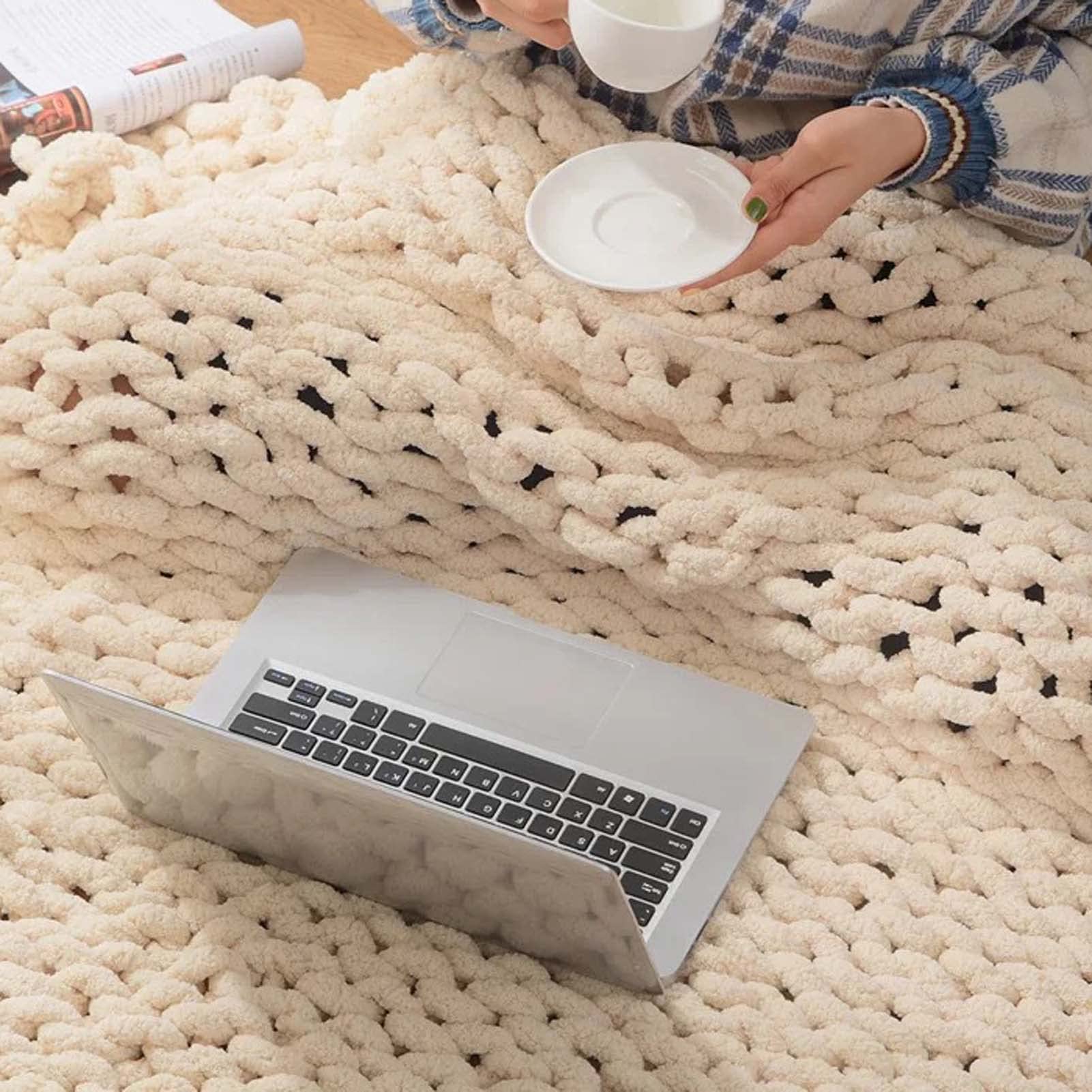 47x59 Inch Chunky Knit Blanket - Soft Chenille Throw Handmade with Premium Yarn, Cable Knitted Blanket for Sofa, Couch & Bed - Cozy Home Decor for Living Room, Bedroom & Gift Giving