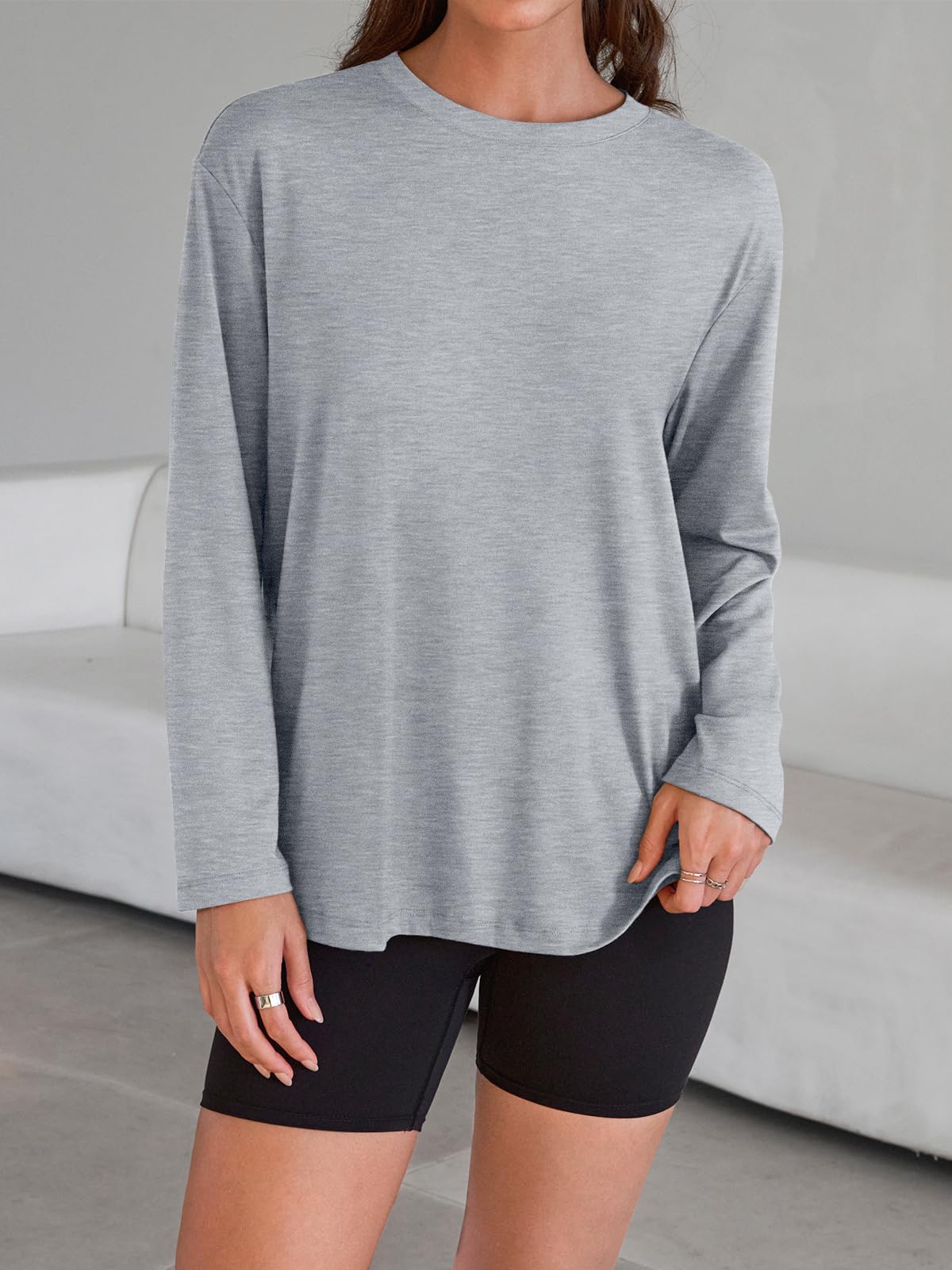 Trendy Queen Women's Oversized Long Sleeve T-Shirt 2025 | Basic Crewneck Fall Tee | Casual Workout & Y2K Style Tops | Perfect for Layering, Gym Wear & Street Fashion