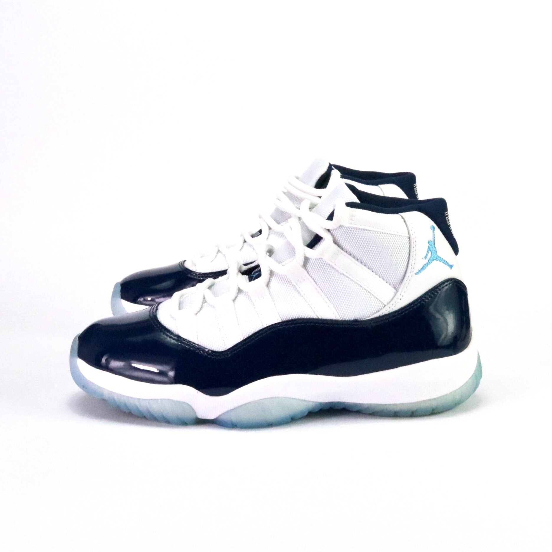 Air Jordan 11 Retro 'Win Like 82' Men's Basketball Shoes - White/University Blue - Limited Edition Sneakers for Basketball, Streetwear & Sneaker Collectors