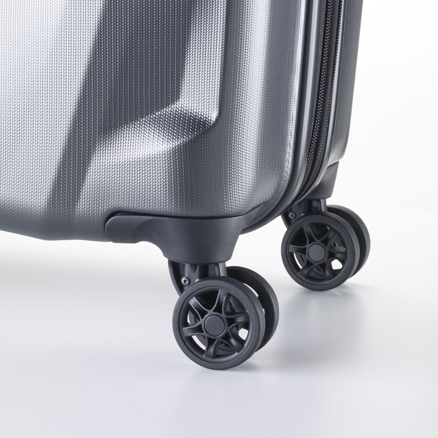 Samsonite Pursuit DLX Plus Spinner Medium Expandable Luggage - 28