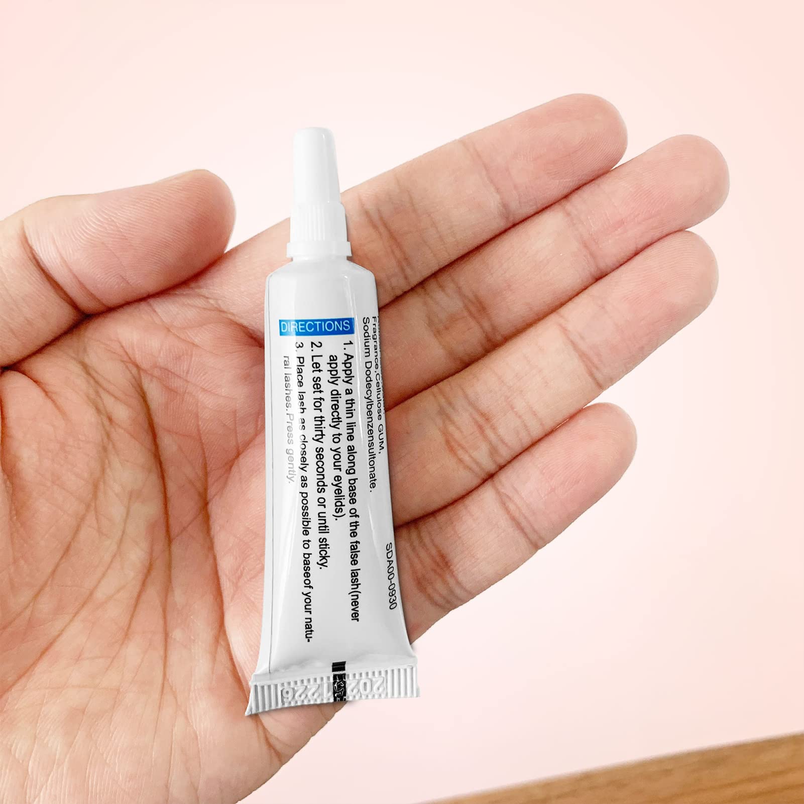 Fashion Base Eyelash Glue - Waterproof False Eyelash Adhesive with Super Hold, 7g Clear & White Lash Extension Glue (Dries Clear) - Perfect for Daily Wear, Special Occasions & Professional Makeup Artists