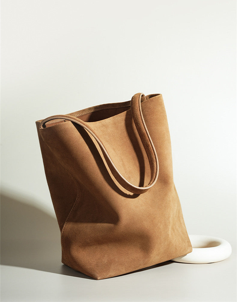 Stylish Minimalist Leather Bucket Bag for Women - Trendy Crossbody Handbag for Everyday Use, Work & Travel