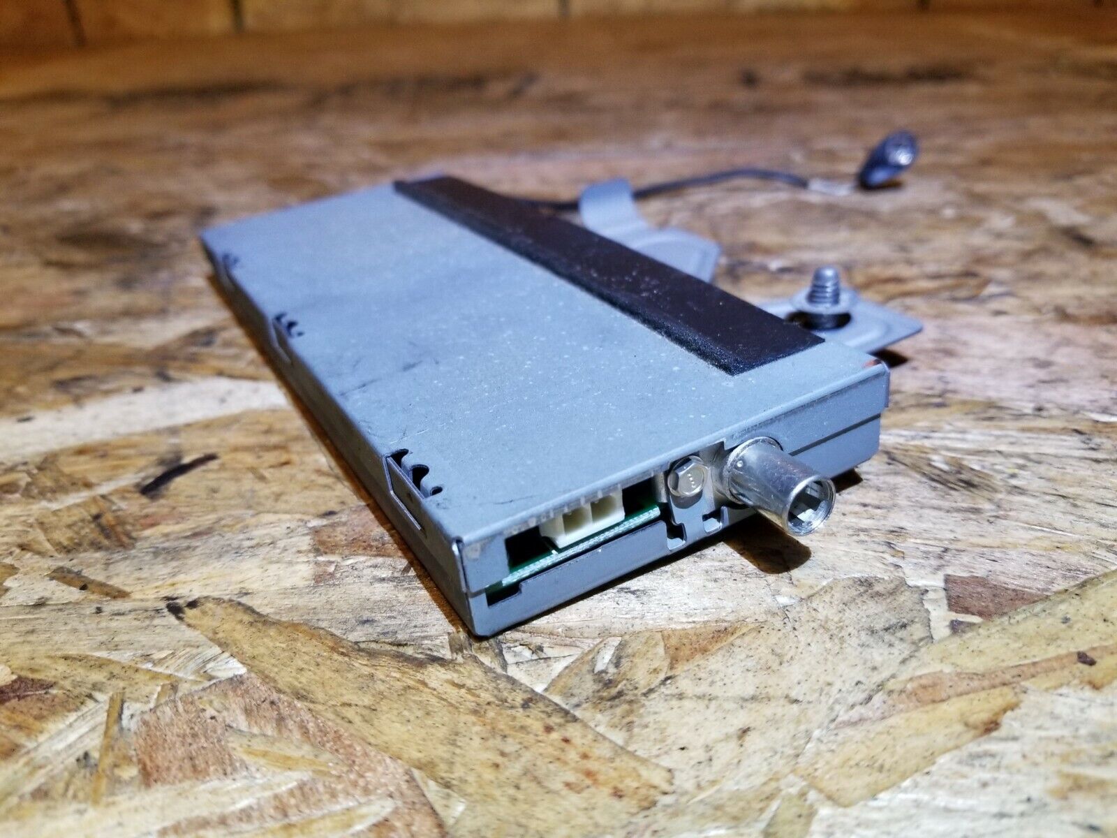 2006-2011 Cadillac DTS Radio Antenna Control Module 1526866 OEM Replacement - Perfect for Car Audio System Upgrades & DIY Repairs