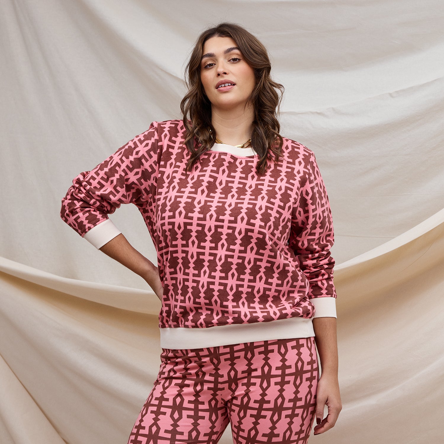 Amata Women's Knit Sweater - Soft & Cozy Pullover for Fall & Winter - Perfect for Casual Outfits, Office Wear & Holiday Gatherings