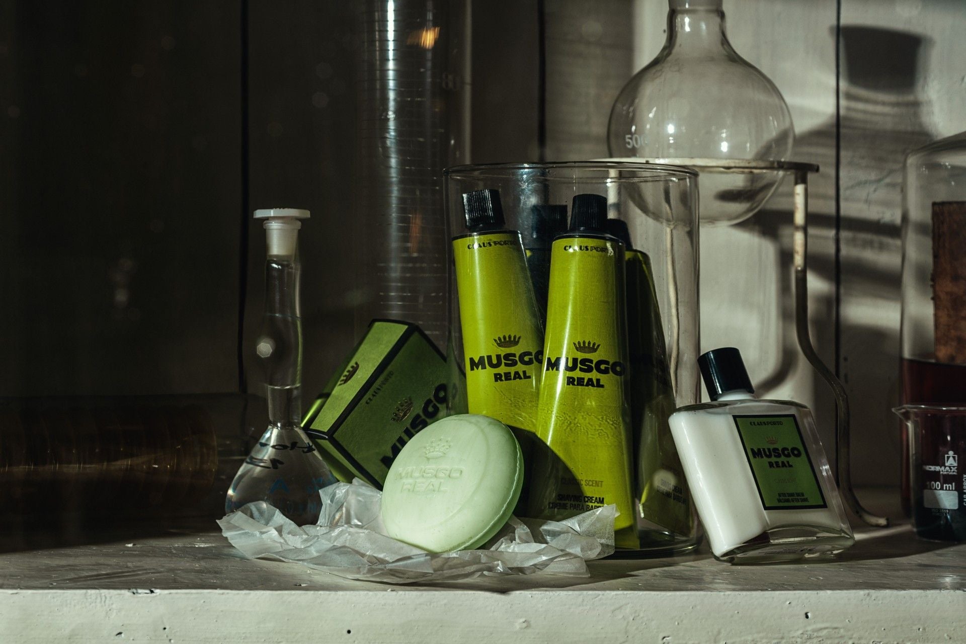Classic Scent After Shave Balm for Men - Soothing Post-Shave Moisturizer with Natural Ingredients - Perfect for Daily Skincare & Gift Giving