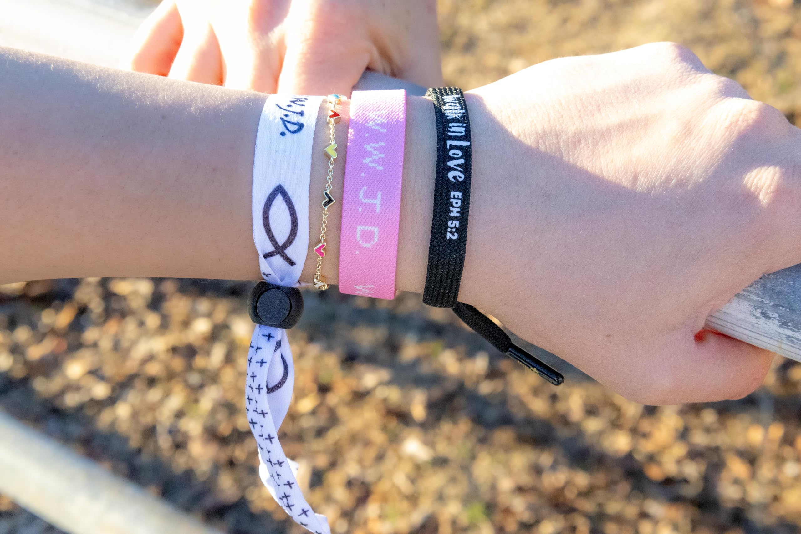 WWJD Bracelets - Stretchable Elastic Wristbands for Men & Women - Christian Faith Inspired Jewelry - Perfect for Daily Wear, Church, Prayer & Gifts