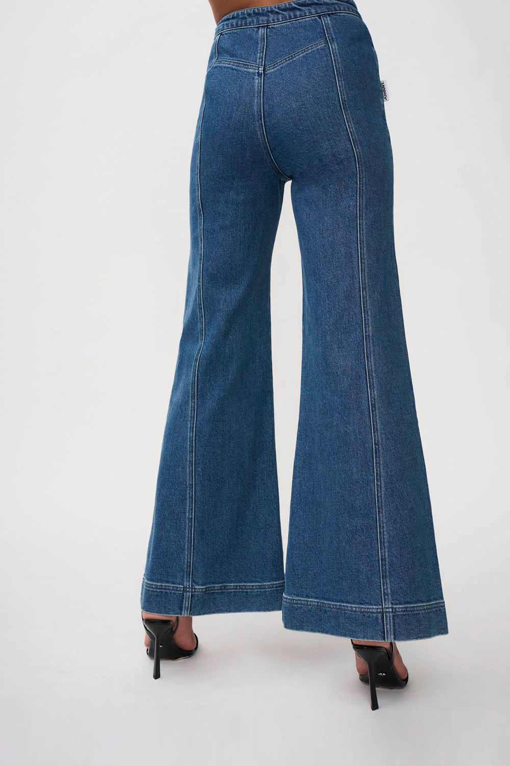 Della Women's Denim Wide Leg Jeans - Blue Wash Distressed High Waist Comfortable Stretch for Casual Outfits & Everyday Wear