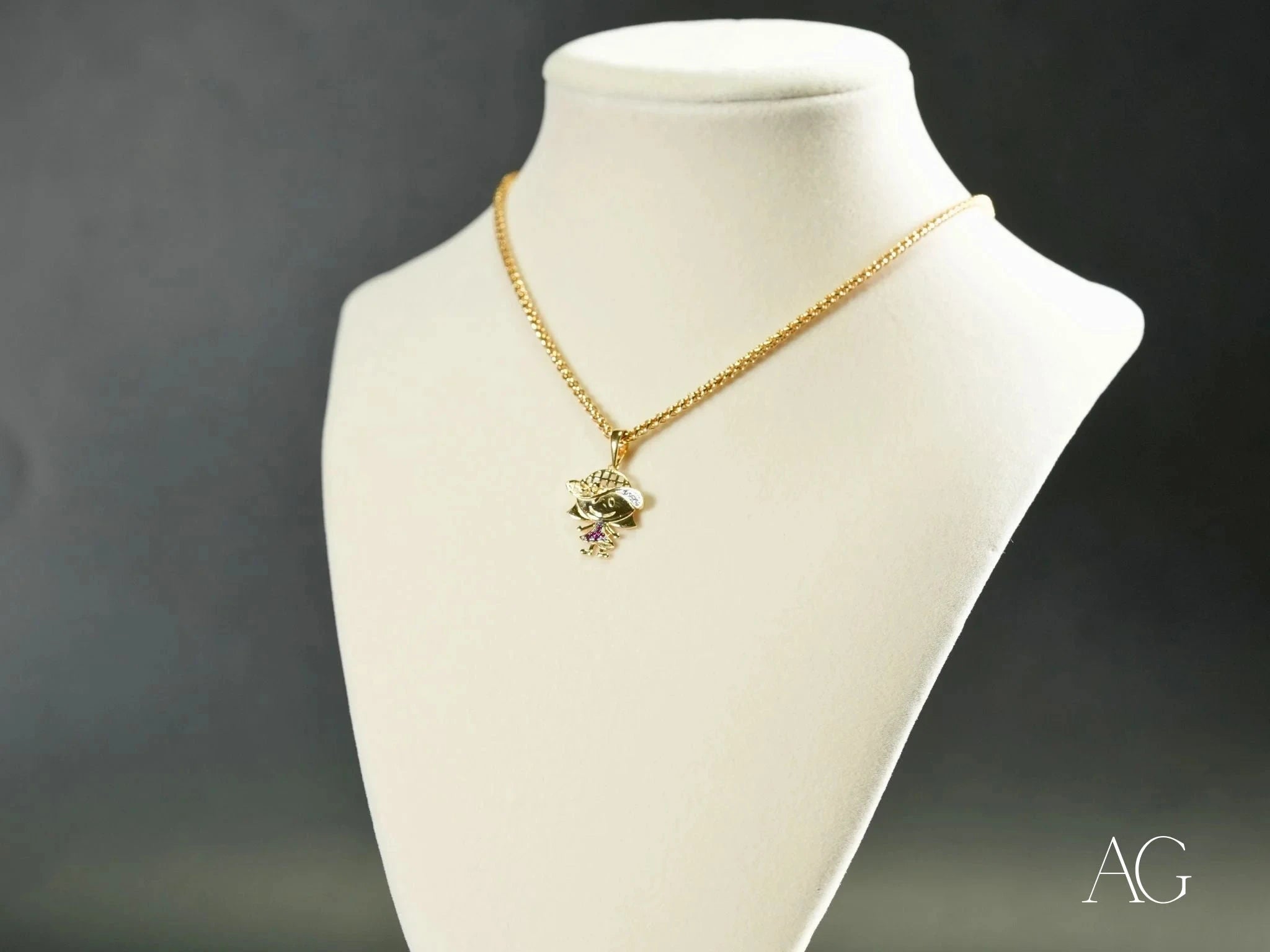 Golden Sun Pendant Necklace - 18K Gold Plated Solar Charm Jewelry for Women - Perfect for Everyday Wear, Gifts & Special Occasions