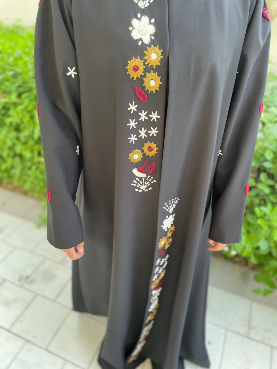 Elegant Black Open Abaya with Vertical Floral Embroidery - Modest Muslim Dress for Women, Perfect for Prayer, Mosque & Special Occasions