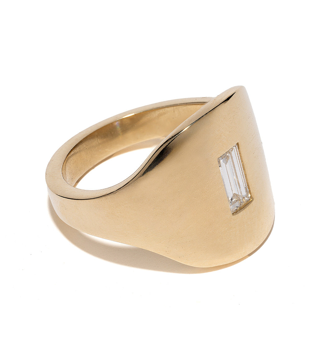 Modern Signet Ring with Baguette Diamond - Elegant Statement Jewelry for Women - Perfect for Weddings, Parties & Special Occasions