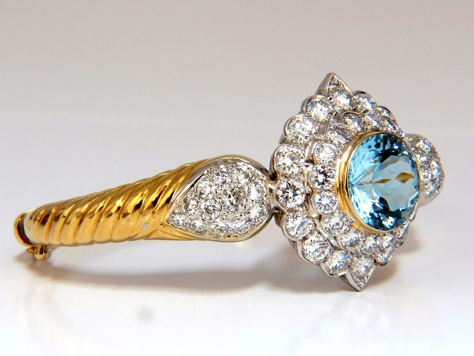 18kt Aquamarine & Diamond Bangle Bracelet - 15.50ct Natural Italian Cluster Jewelry for Women | Perfect for Weddings, Anniversaries & Special Occasions