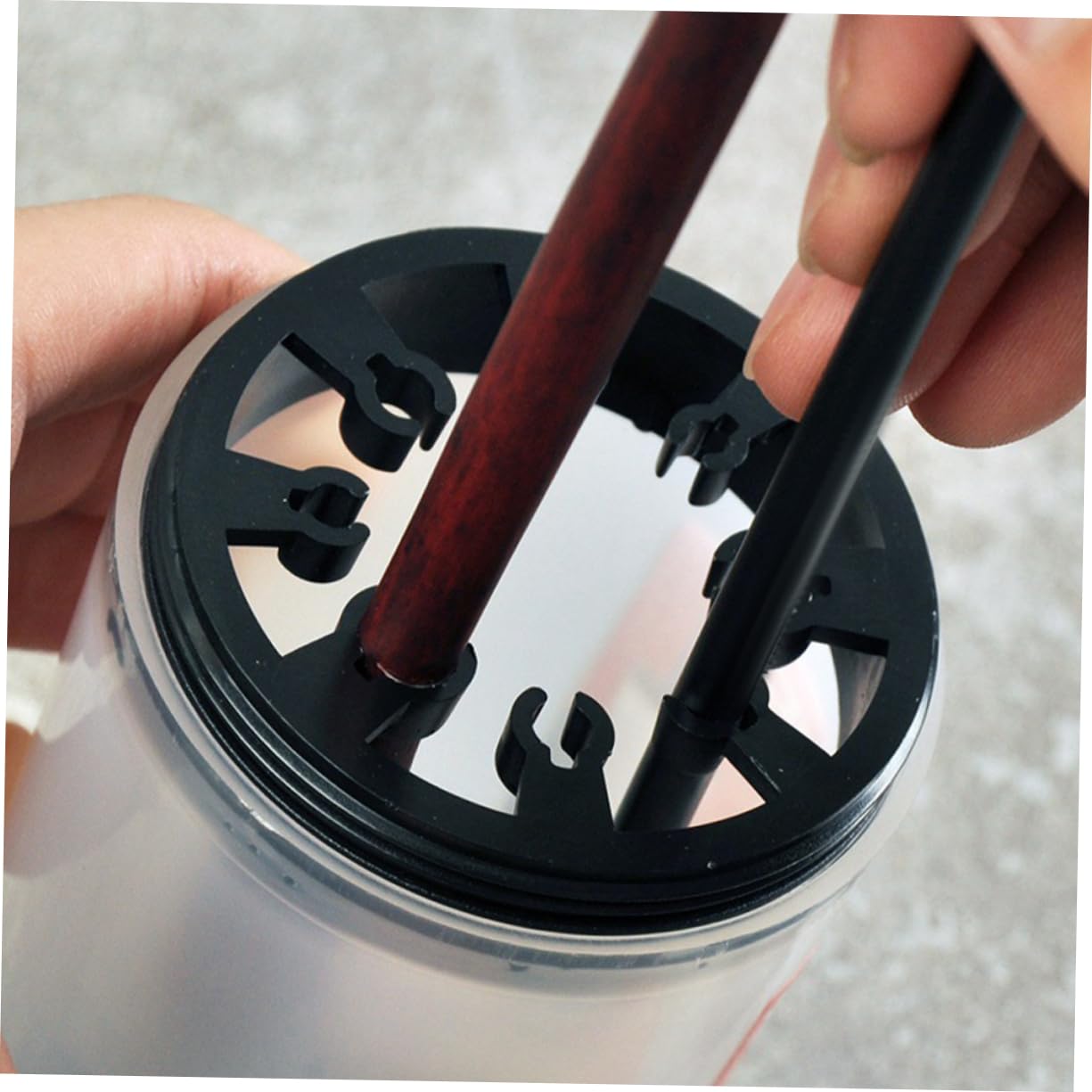 2-Pack Plastic Paint Brush Cleaner Cup - Portable Multi-Functional Artist Brush Washer & Nail Pen Rinser for Makeup Brushes, Nail Art Tools, Watercolor & Oil Painting Supplies - Perfect for Artists, Makeup Artists & Nail Technicians