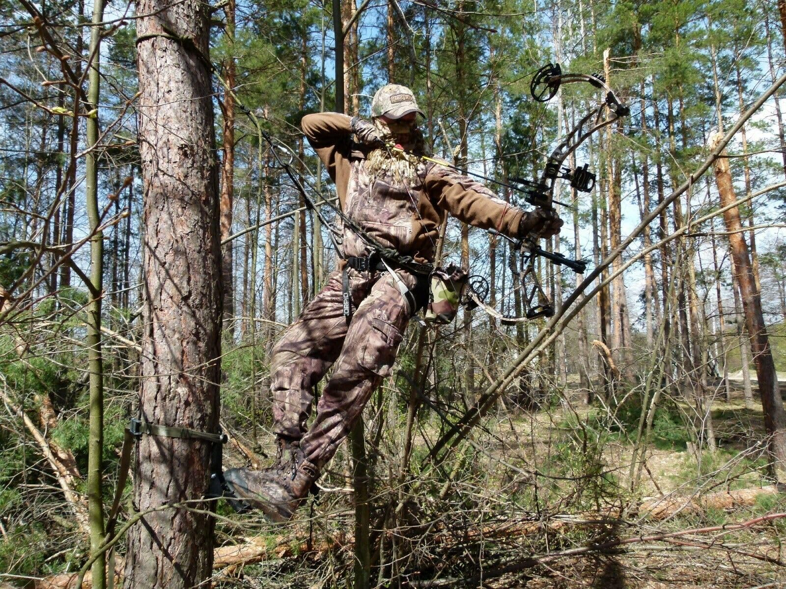 Lightweight Gen 1 Hunting Saddle - Comfortable Tree Saddle System with Adjustable Bridge | Essential Tree Stand Accessories for Hunting & Outdoor Adventures | Perfect for Deer Hunting, Bow Hunting & Tree Stand Safety