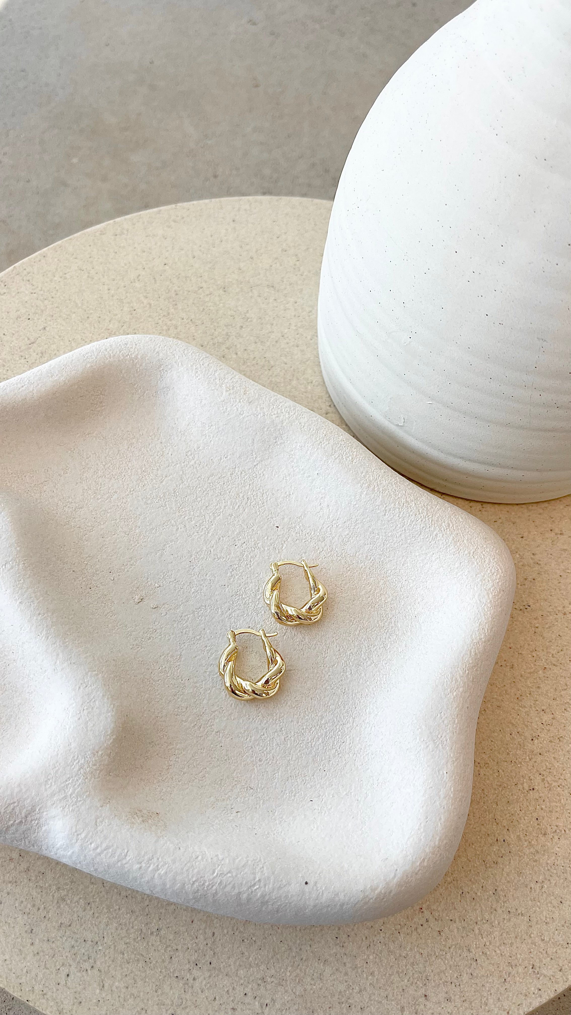 Luxury Gold Earrings for Women - Elegant Dangle Hoop Earrings for Party, Wedding & Everyday Wear