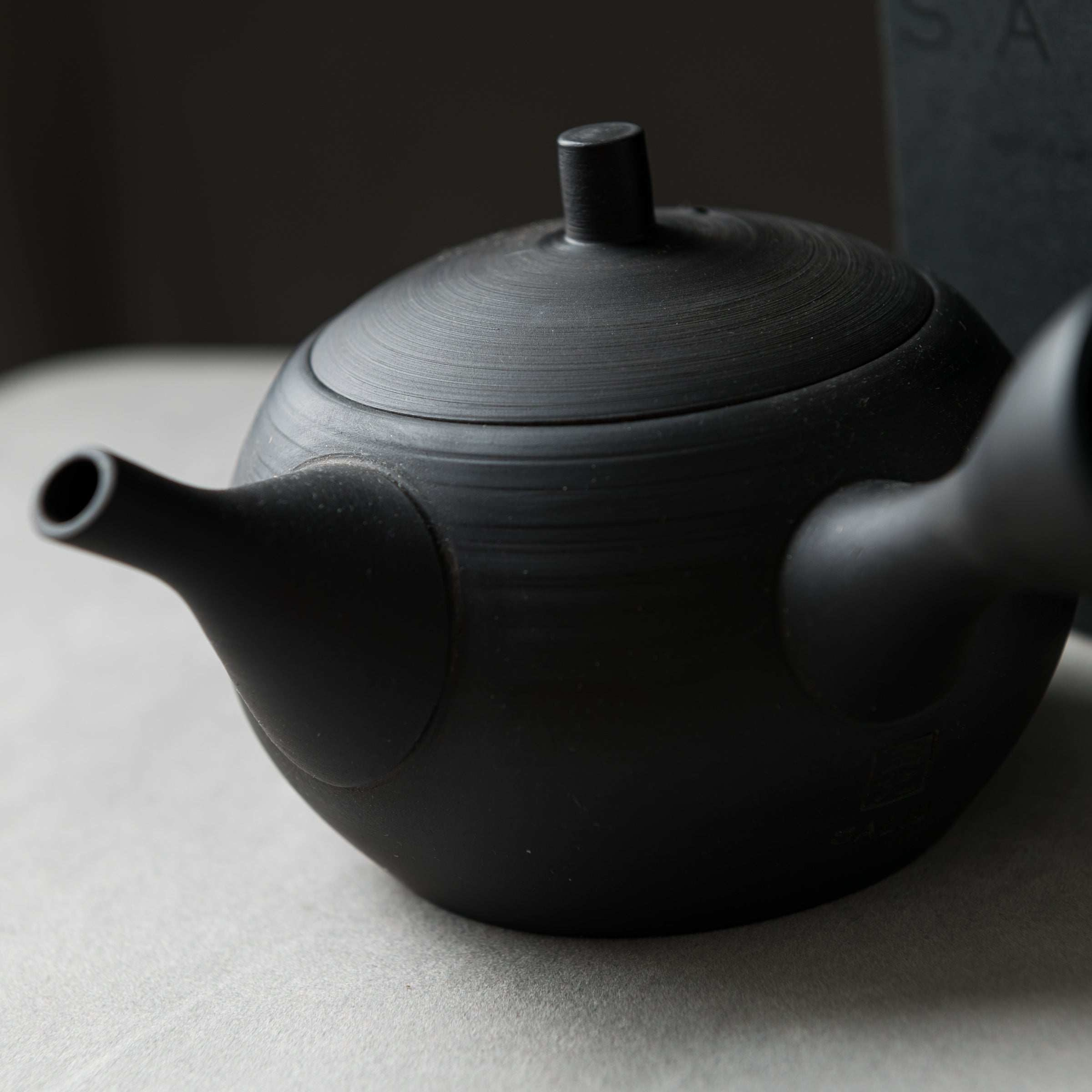 Premium Ryo Ceramic Teapot - Elegant Japanese Style Teapot with Stainless Steel Infuser, Perfect for Loose Leaf Tea, Green Tea, Herbal Tea - Ideal for Home, Office, Tea Ceremonies & Gifts