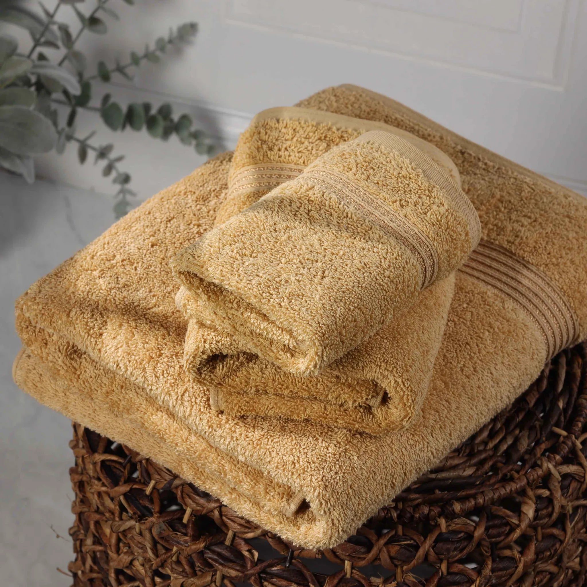 Premium Egyptian Cotton Plush 3-Piece Luxury Bath Towel Set - Ultra Absorbent & Soft for Spa, Bathroom & Hotel Use