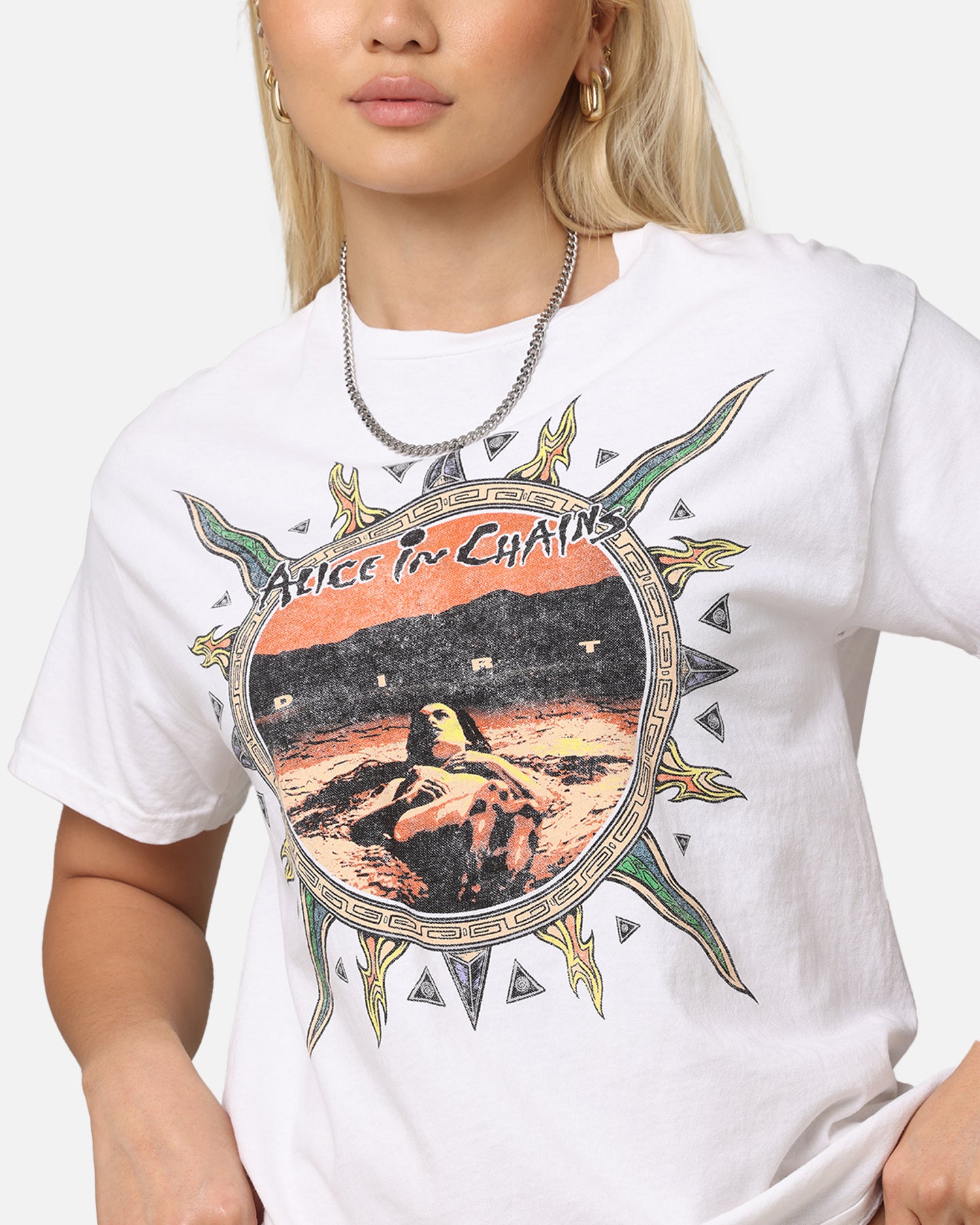 Alice In Chains Flames Vintage T-Shirt - White Retro Band Tee for Concerts & 90s Grunge Fashion