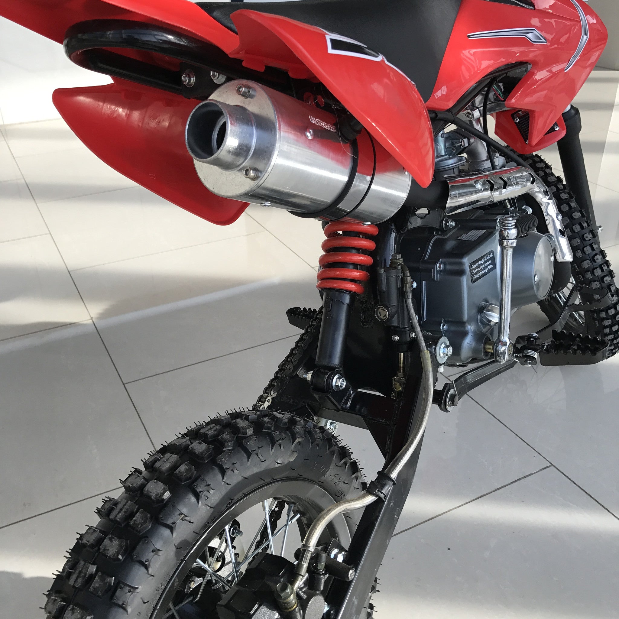 125cc Venom Dirt Bike 4 Stroke - Mamba Off-Road Motorcycle for Adults & Teens - Perfect for Trail Riding, Motocross & Backyard Adventures