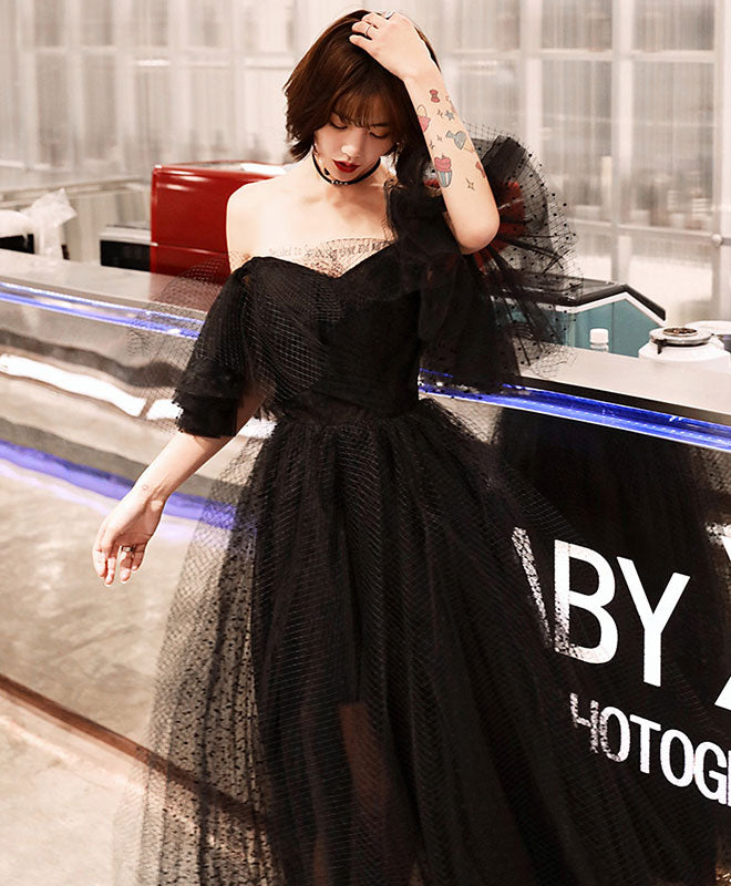 Elegant Black Tulle Tea Length Prom Dress - Formal Evening Gown for Homecoming, Cocktail Parties & Special Occasions