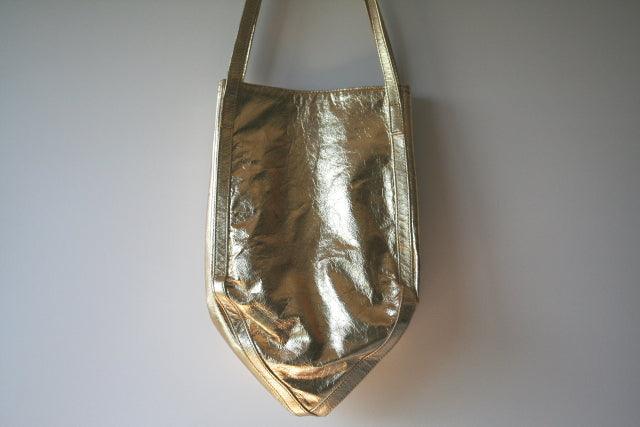 Stylish Metallic Gold Papaya Bag for Women - Trendy Crossbody Purse for Parties, Travel & Everyday Use
