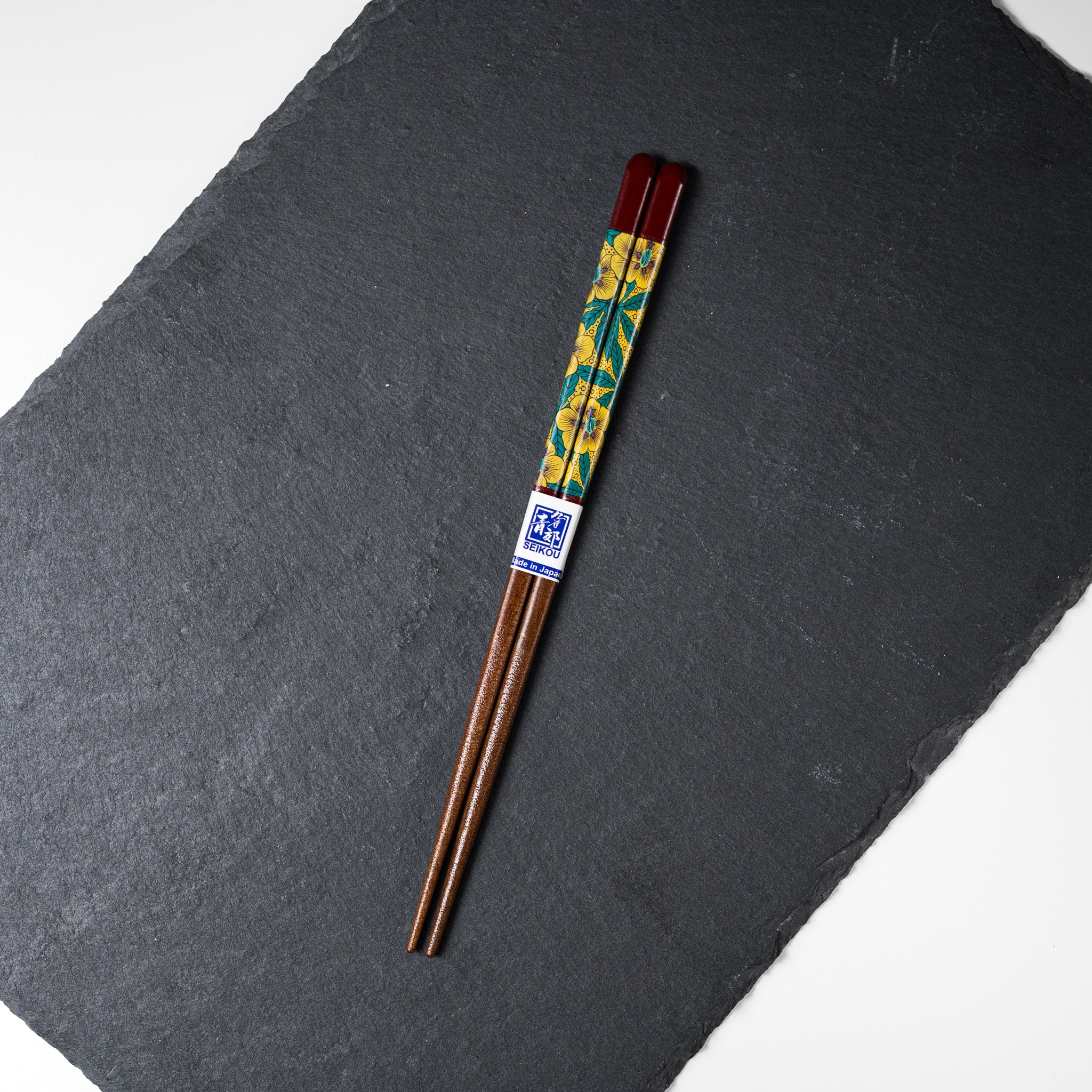Kutani Design x Wakasa Lacquered Chopsticks - Handcrafted Japanese Red Chopsticks 21cm - Elegant Tableware for Sushi, Asian Cuisine & Home Dining