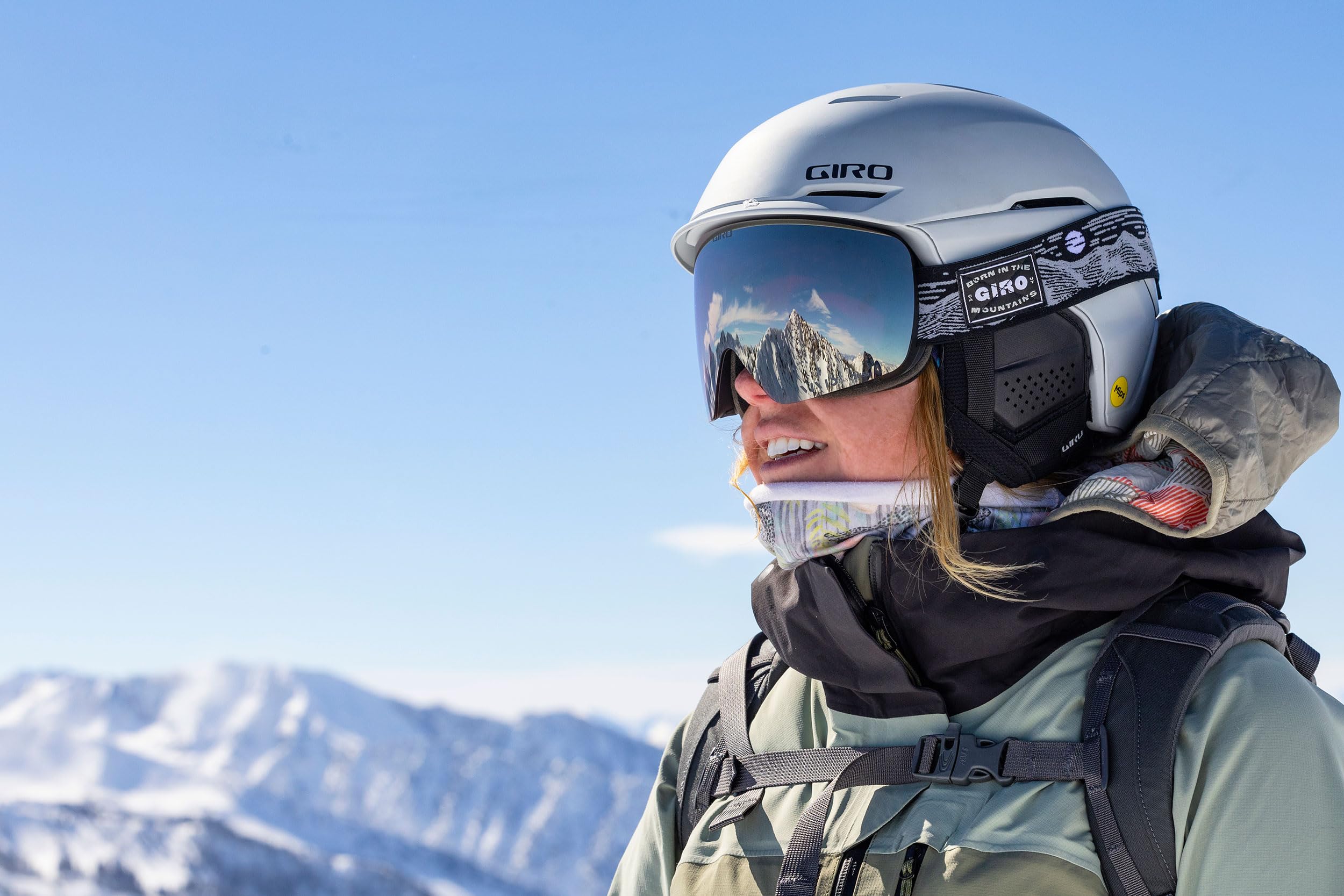 Giro Contour Snowboard & Ski Goggles for Men and Women - Magnetic Quick Change System with 2 VIVID Lenses - Anti-Fog Ventilation Technology - OTG Compatible - Perfect for Snowboarding, Skiing, and Winter Sports