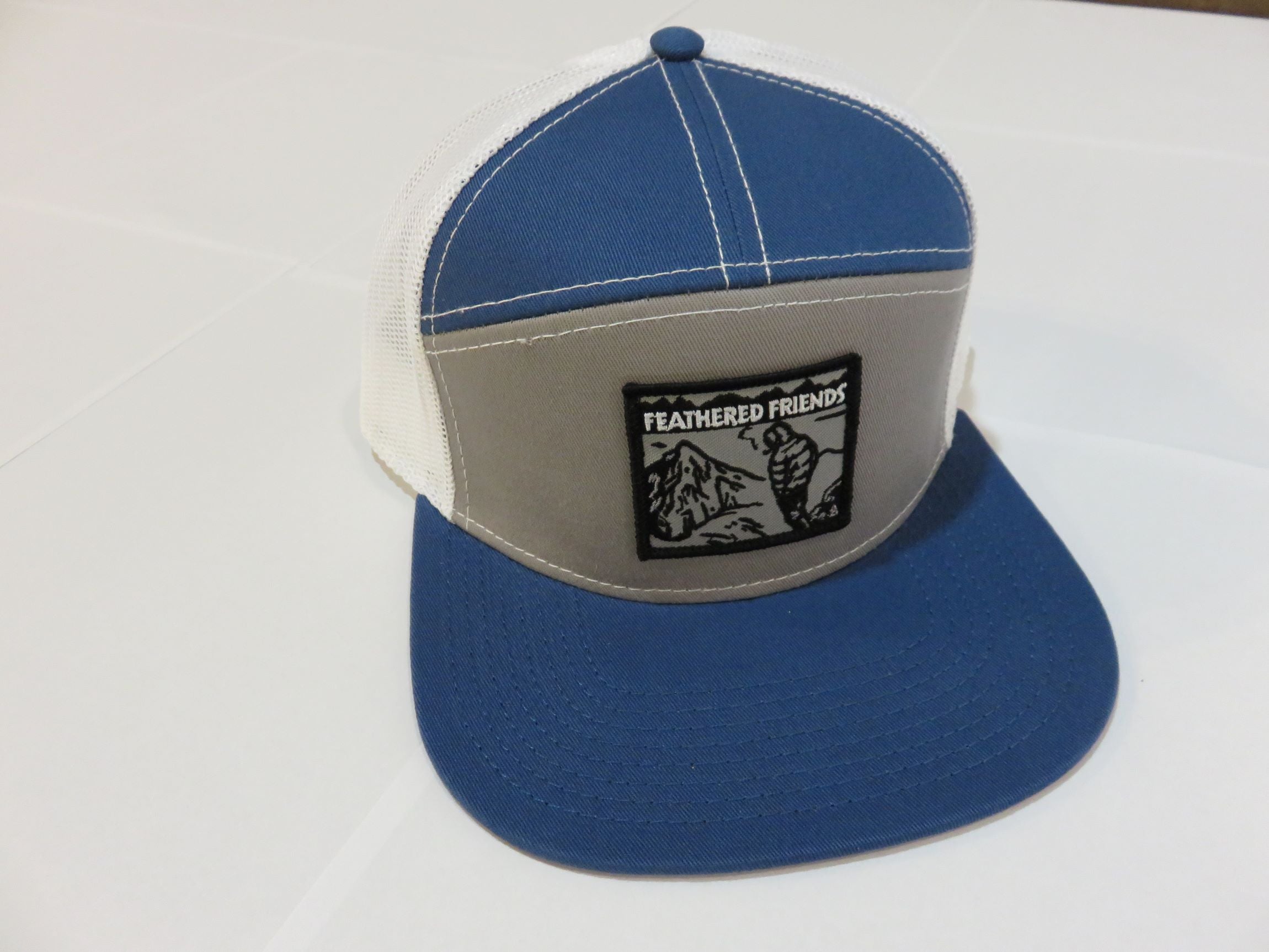 Stylish Feathered Friends Smoking Man Seven Panel Cotton Trucker Hat for Men - Perfect for Outdoor Adventures, Casual Wear & Music Festivals