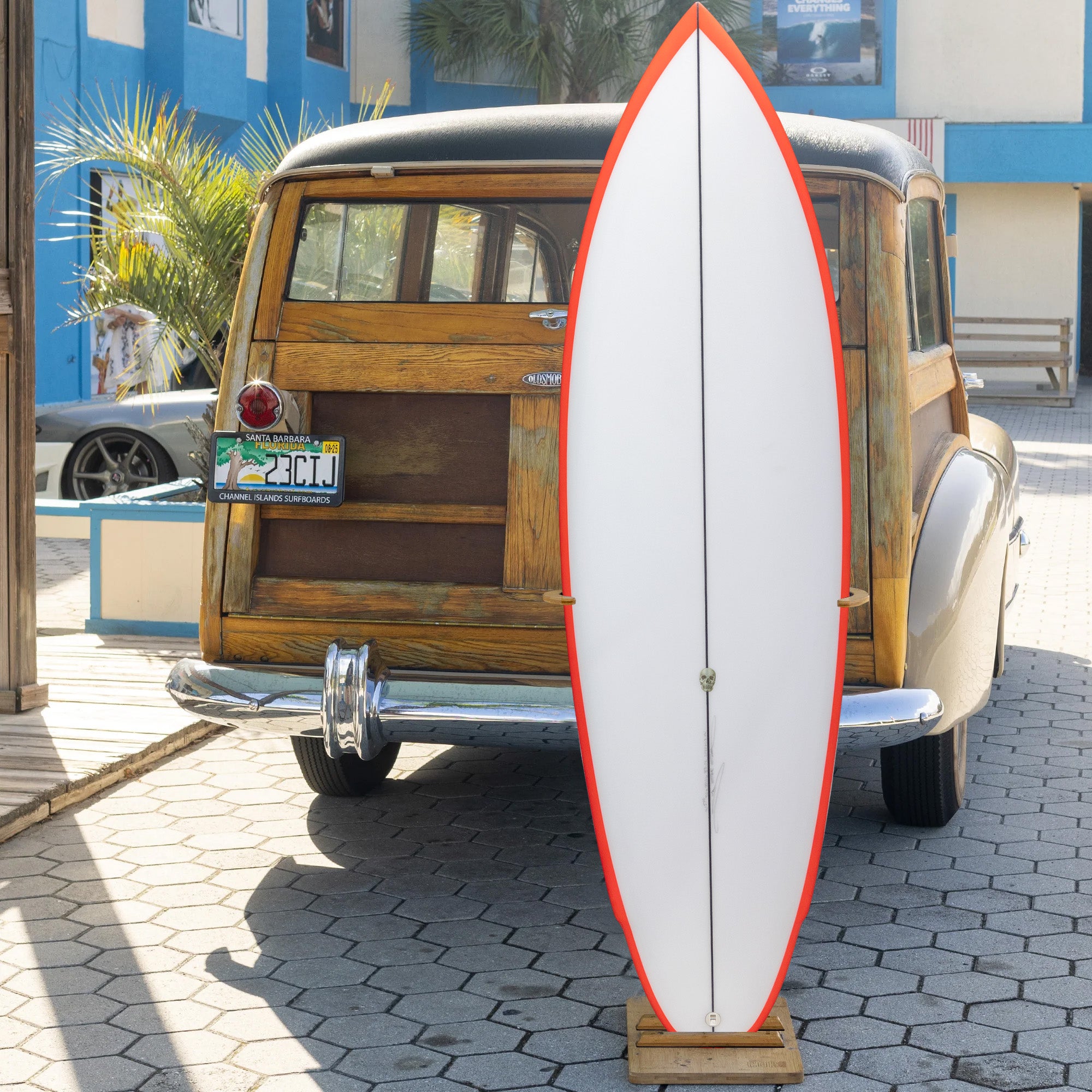 Christenson Lane Splitter 5'10 Surfboard with Futures Fins - High Performance Shortboard for Waves & Beach Surfing - Perfect for Intermediate to Advanced Surfers