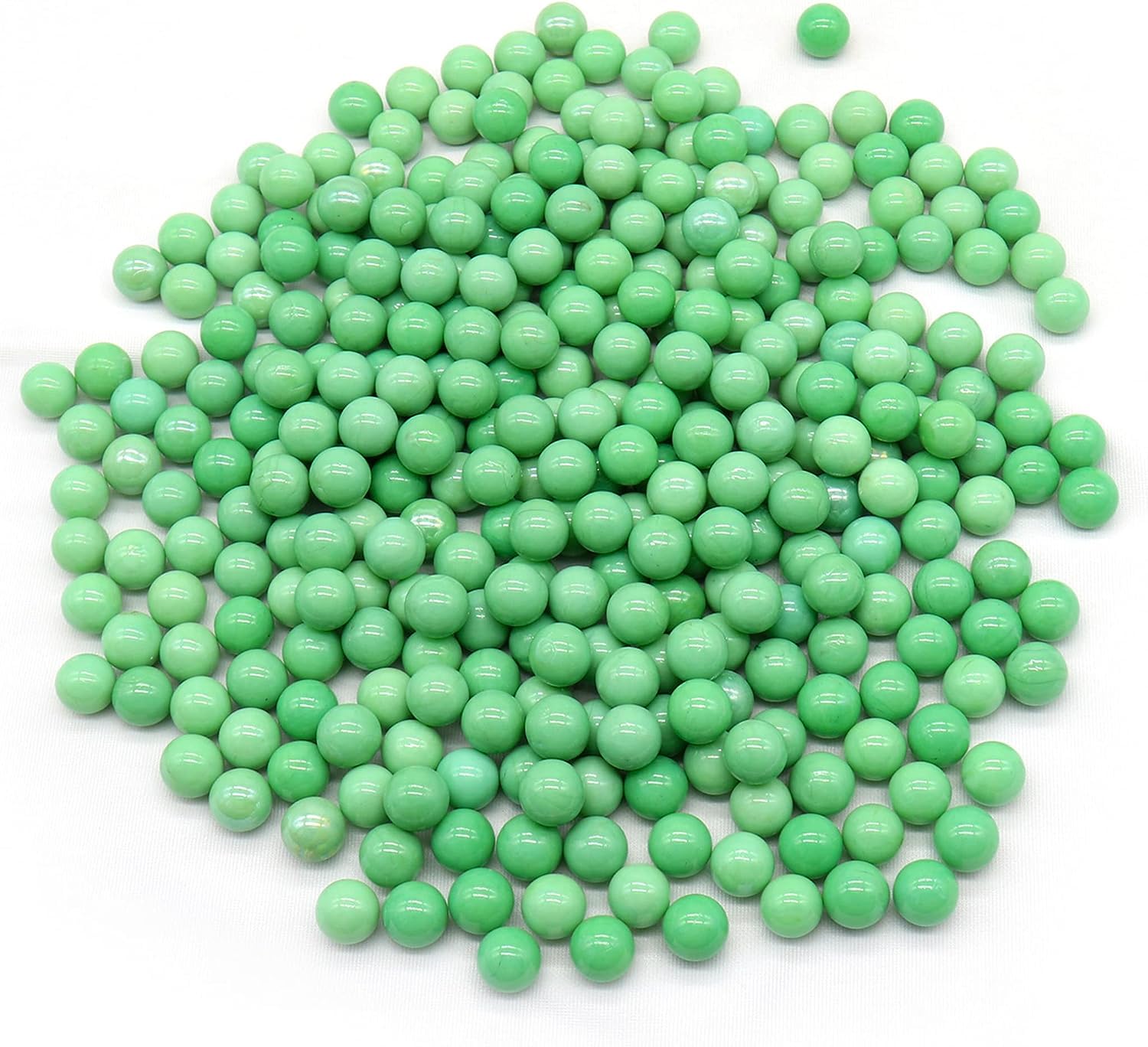 Bulk Green Porcelain Marbles - 4,000 Pack of 16mm (5/8 Inch) Round Glass Marbles for Vase Fillers, Home Decor, Marble Run Games, Kids Toys, Slingshot Ammo & Classic Children's Games | Perfect for DIY Crafts, Wedding Centerpieces, Fish Tank Decor & Sensory Play Activities