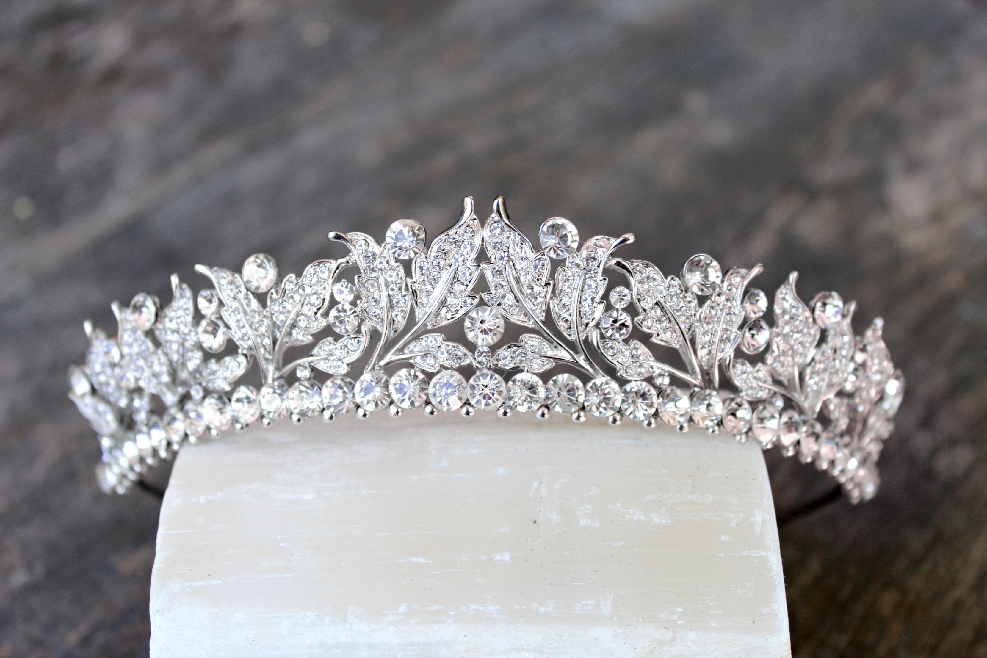 VICTORIA Swarovski Crystal Wedding Tiara - Elegant Bridal Crown for Weddings, Prom, Pageants & Special Occasions