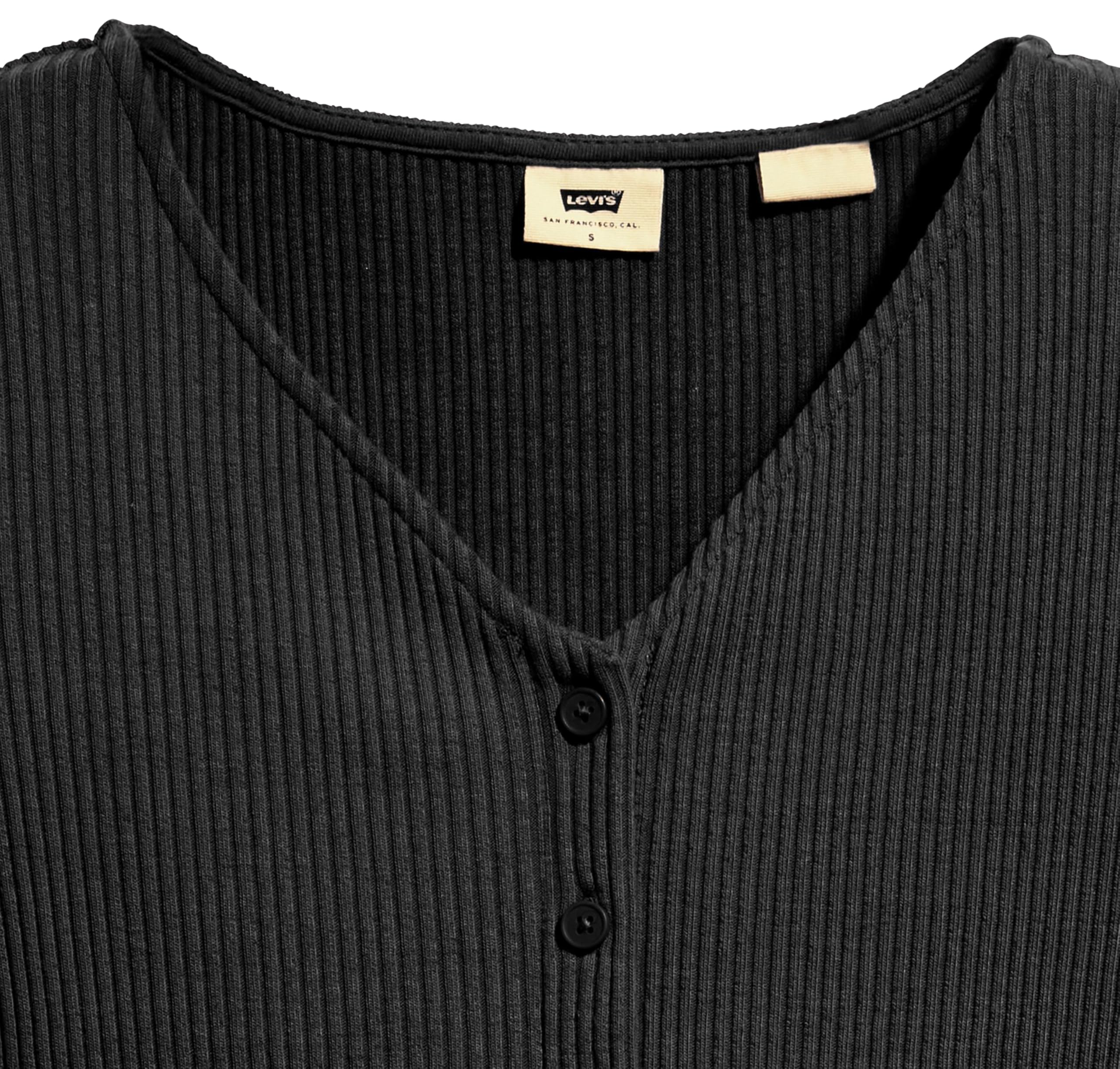 LEVI'S Women's Monica Short Sleeve T-Shirt - Soft Cotton Black Basic Tee for Casual & Everyday Wear | Work, Weekend, Layering | Office, Date Night, Travel & Gym Essential | Summer, Street Style, Home Relaxation | Perfect for Coffee Dates, Shopping Trips and Beach Outings