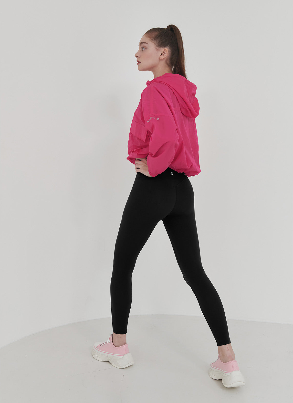 Stylish 2-Way Crop Hood Windbreaker Jacket for Women - Perfect for Running, Hiking & Outdoor Activities